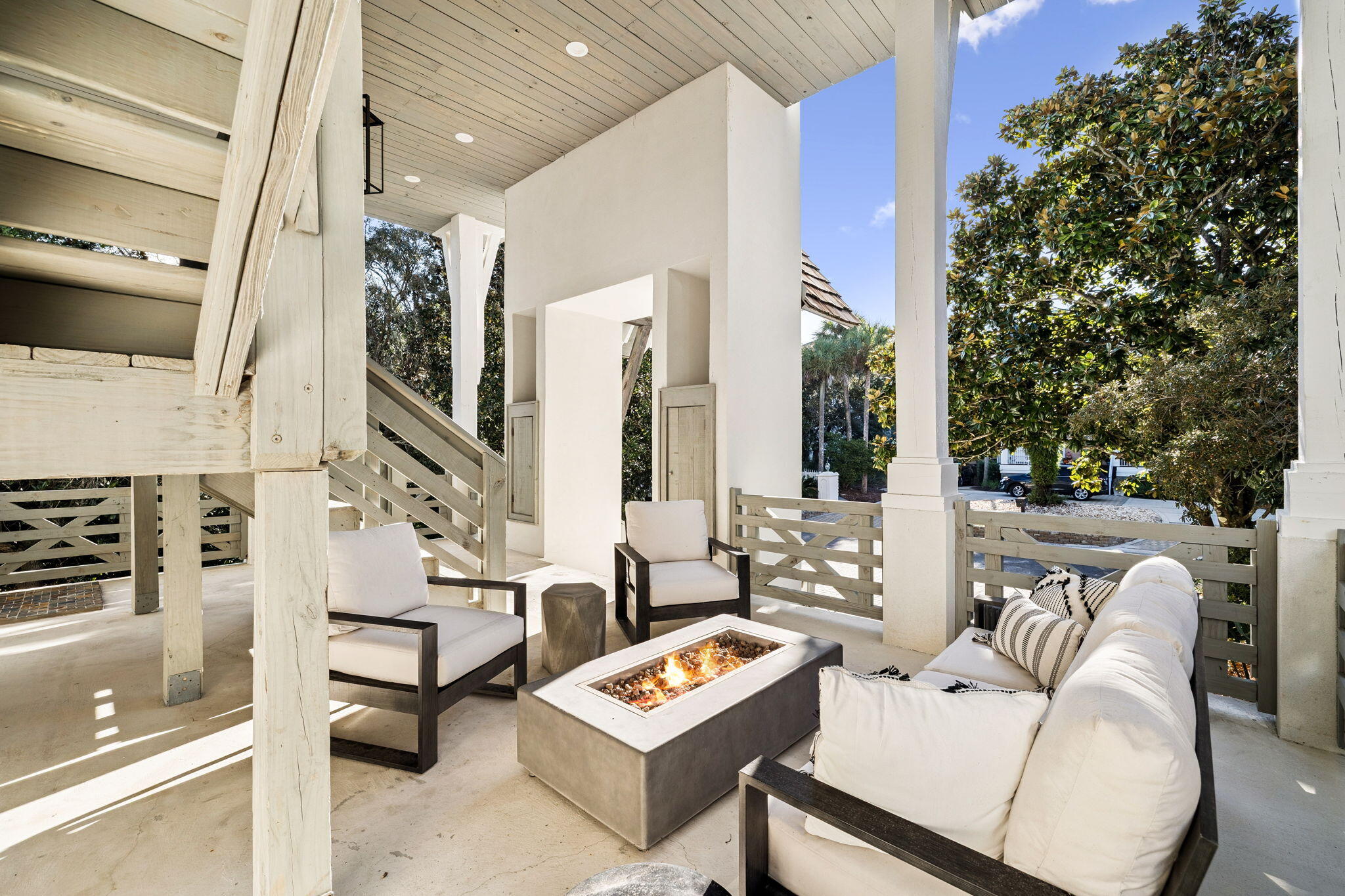 425 Beachfront Trail