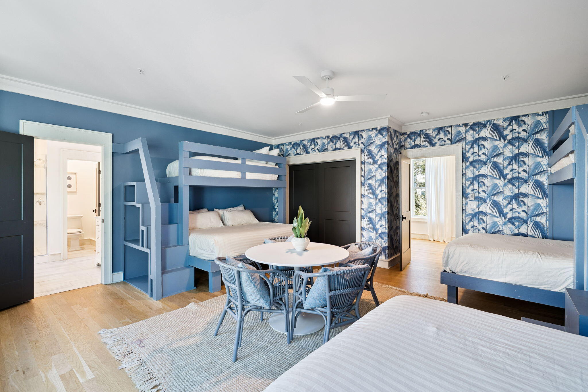 425 Beachfront Trail