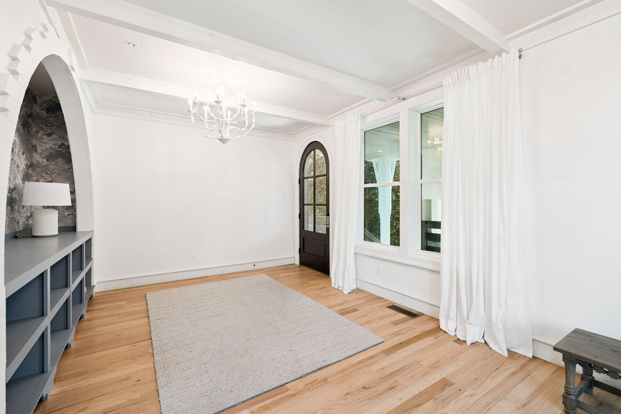 425 Beachfront Trail