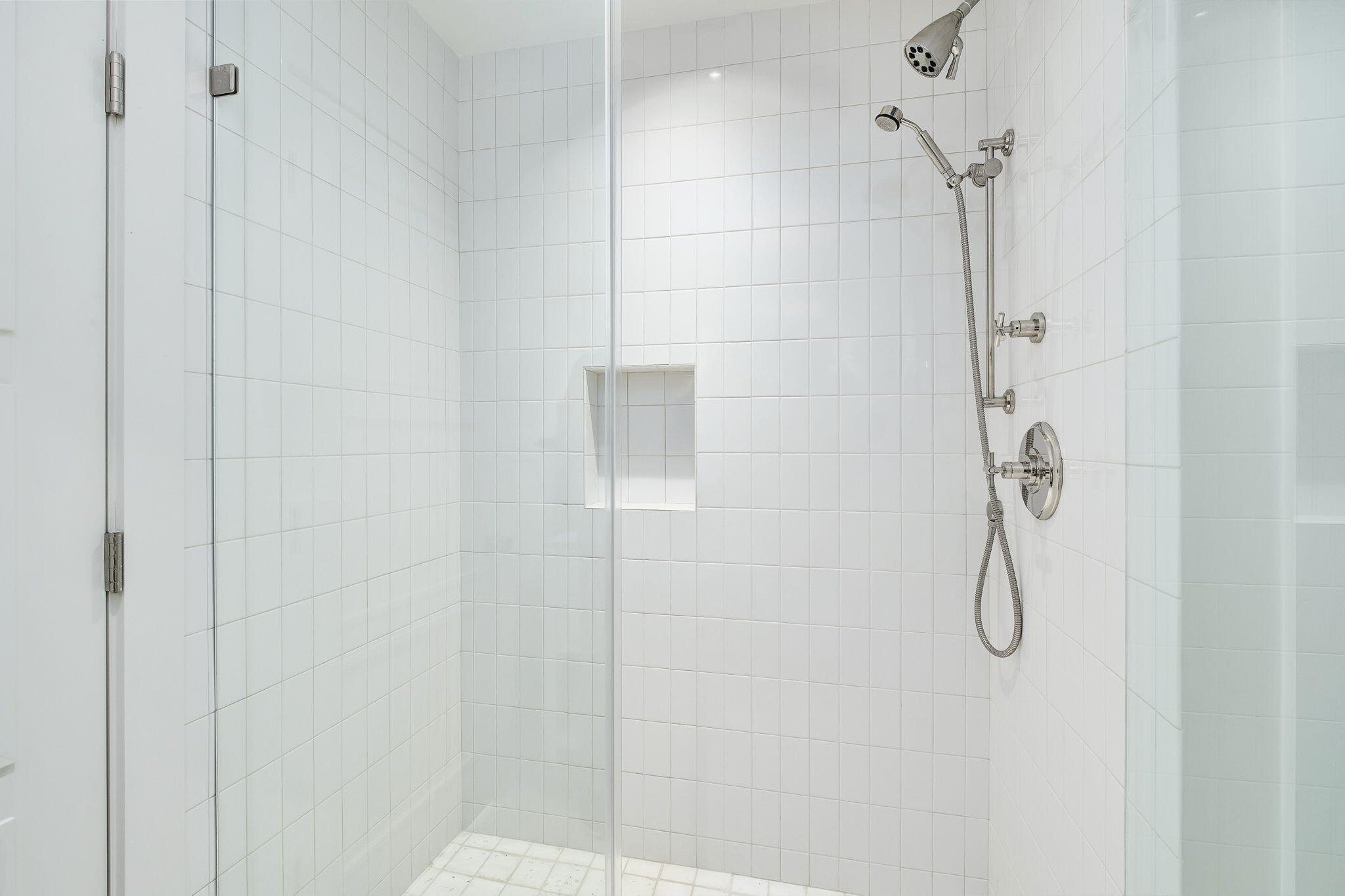 2932 Pine Valley Drive