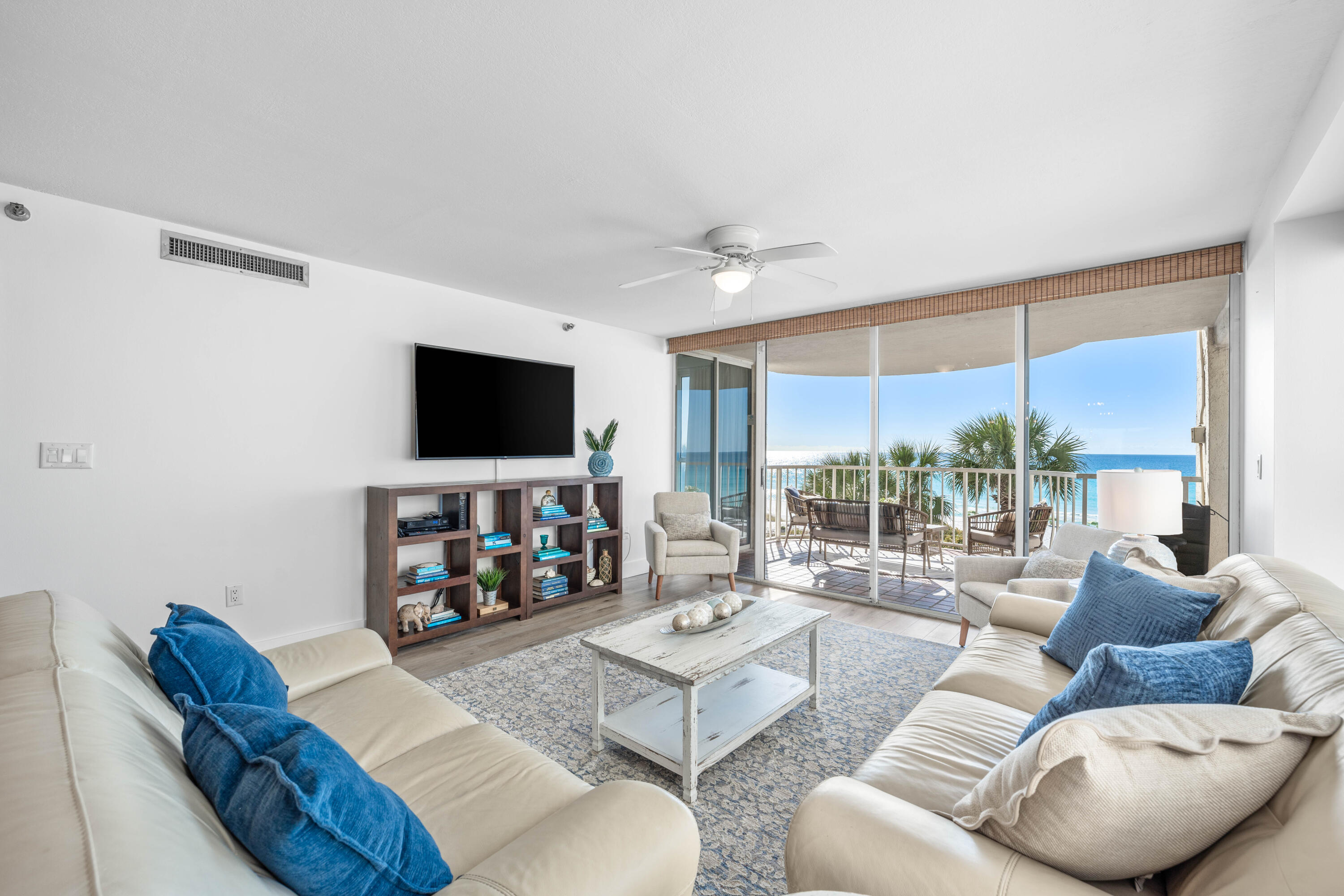 9815 US Hwy 98 W A306