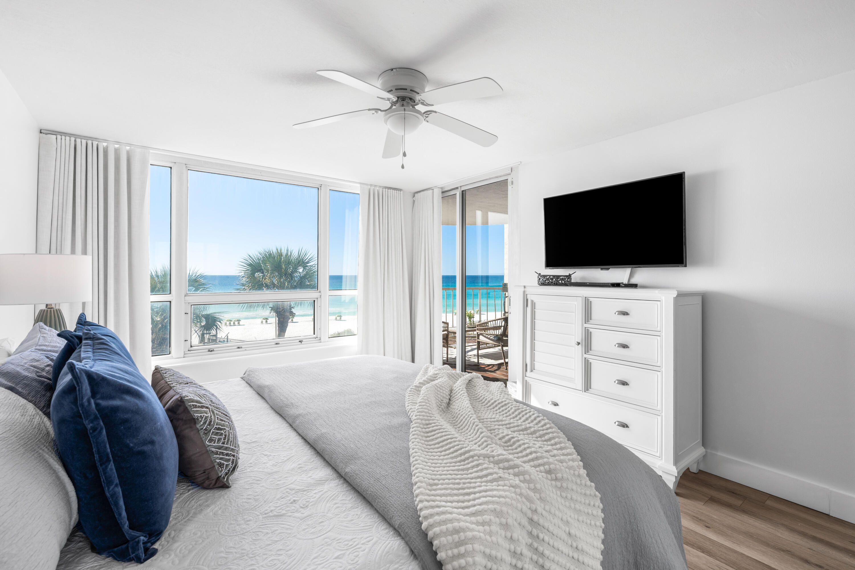 9815 US Hwy 98 W A306