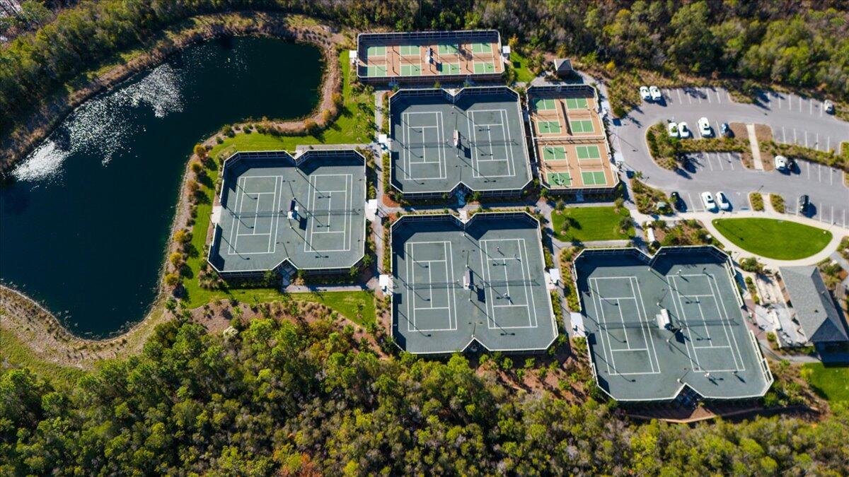 222 Quail Hollow Court