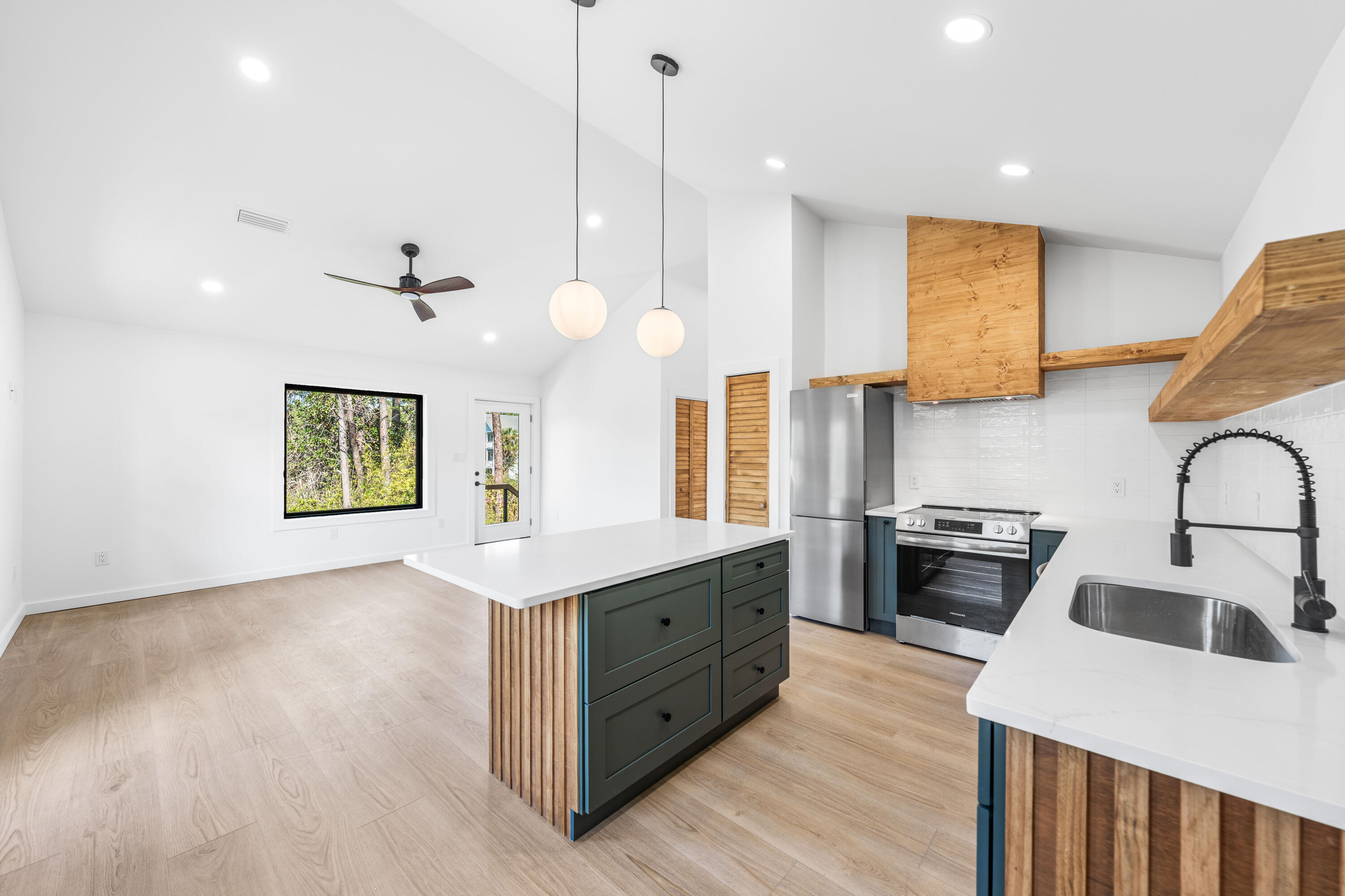 1317 N Co Highway 393