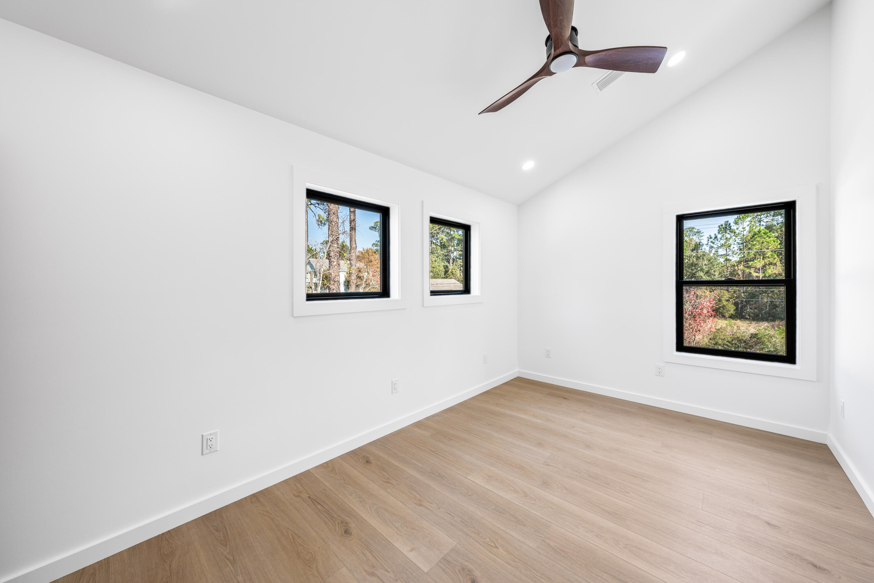 1317 N Co Highway 393