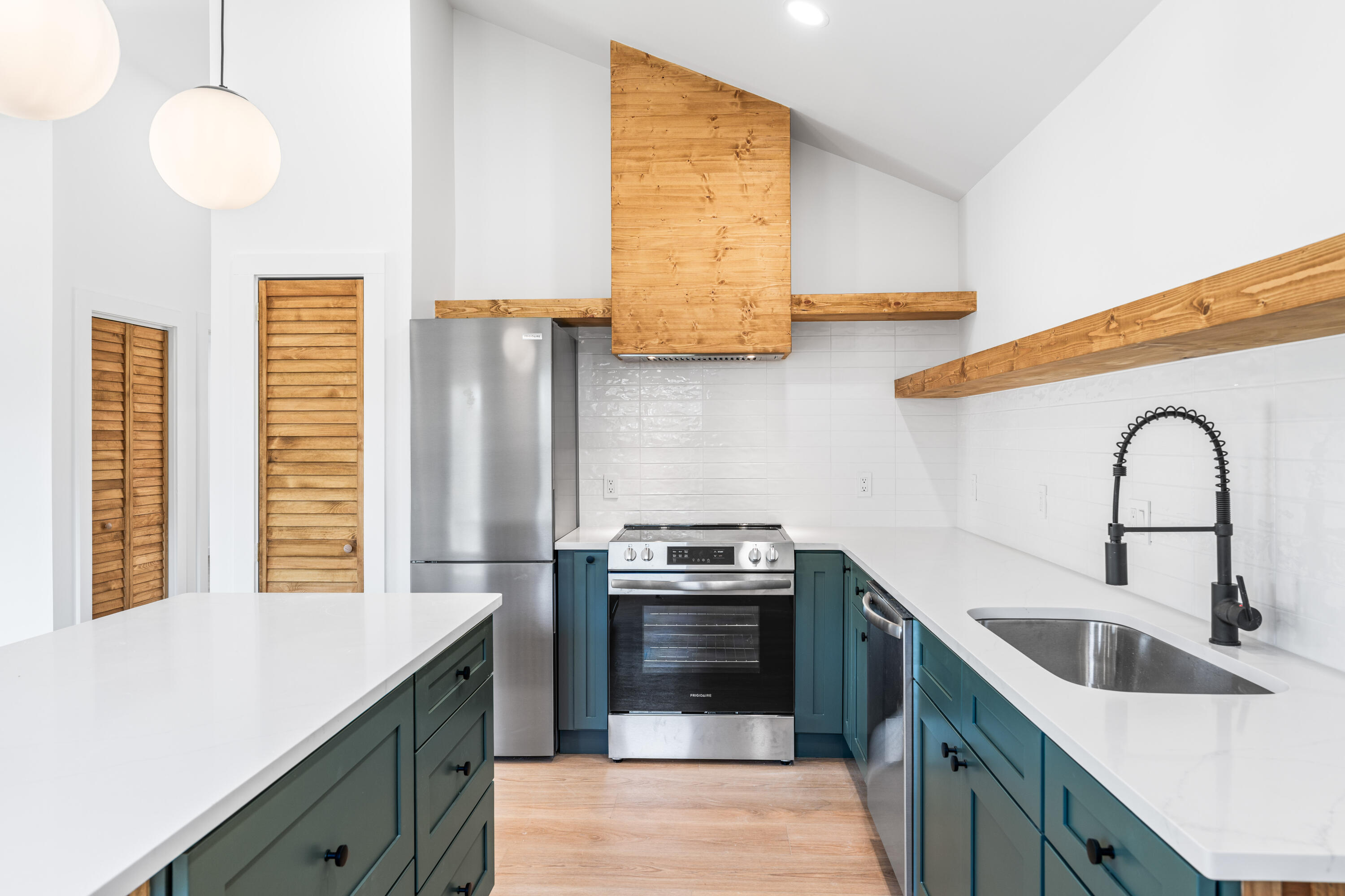 1317 N Co Highway 393