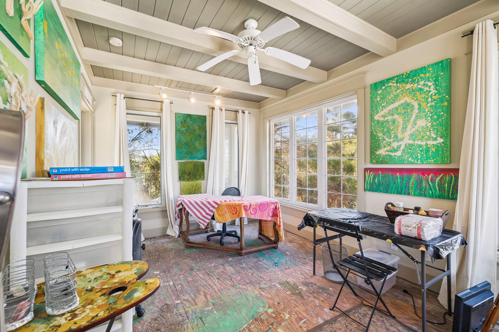 152 White Cliffs Boulevard