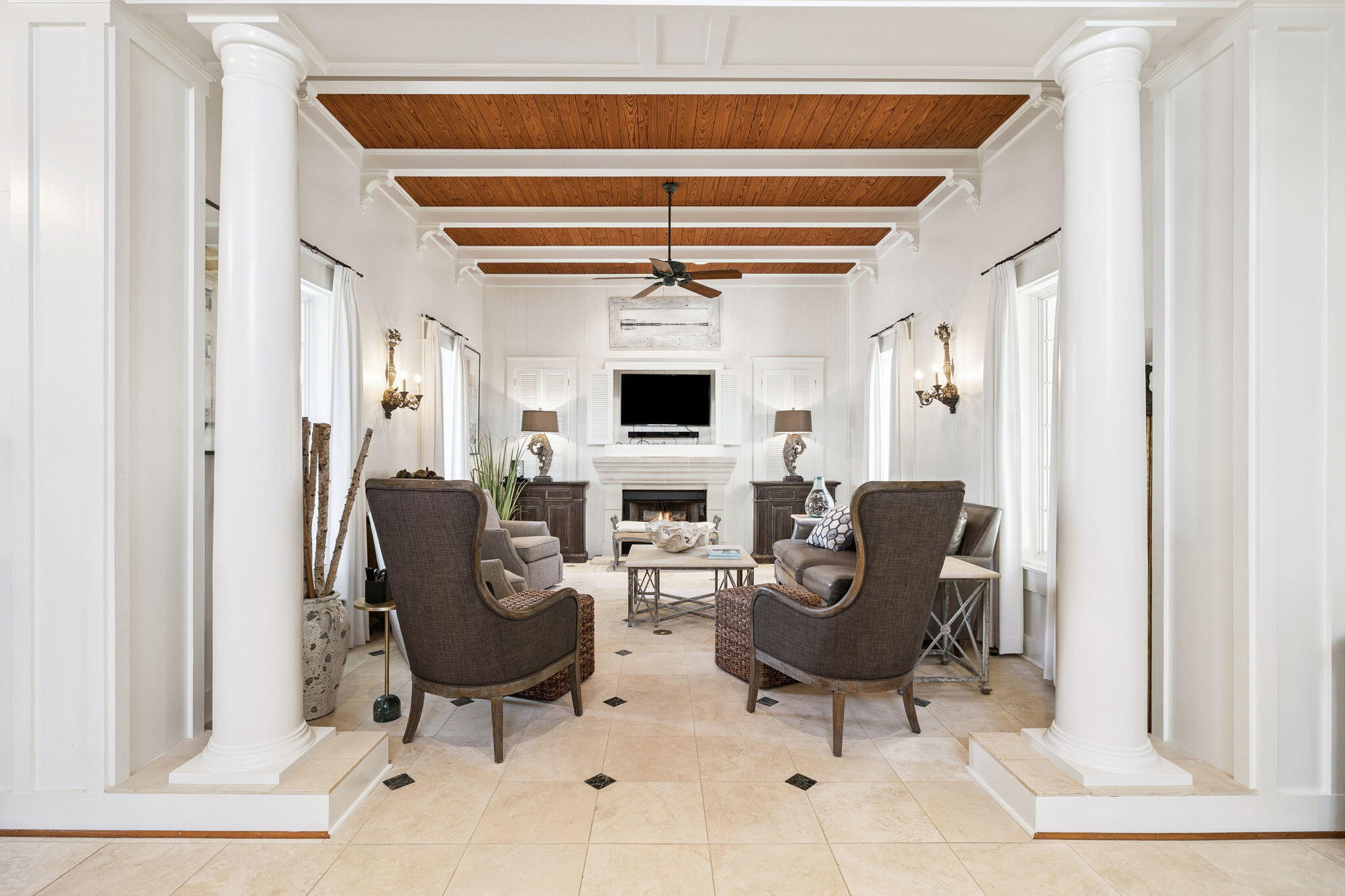 152 White Cliffs Boulevard