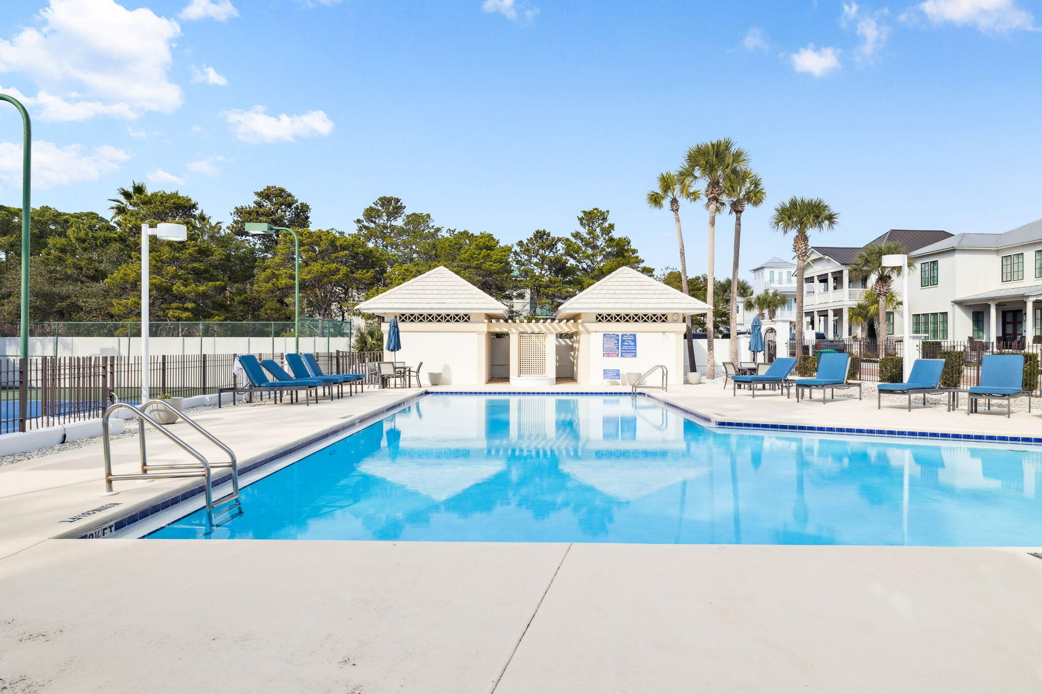 152 White Cliffs Boulevard