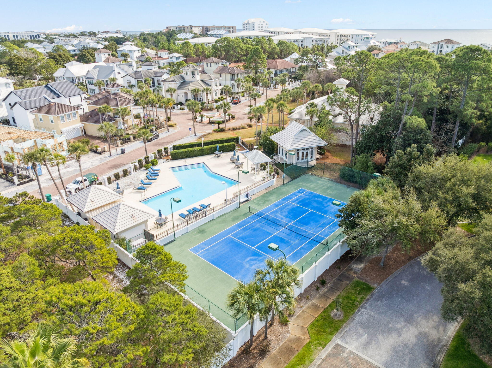 152 White Cliffs Boulevard