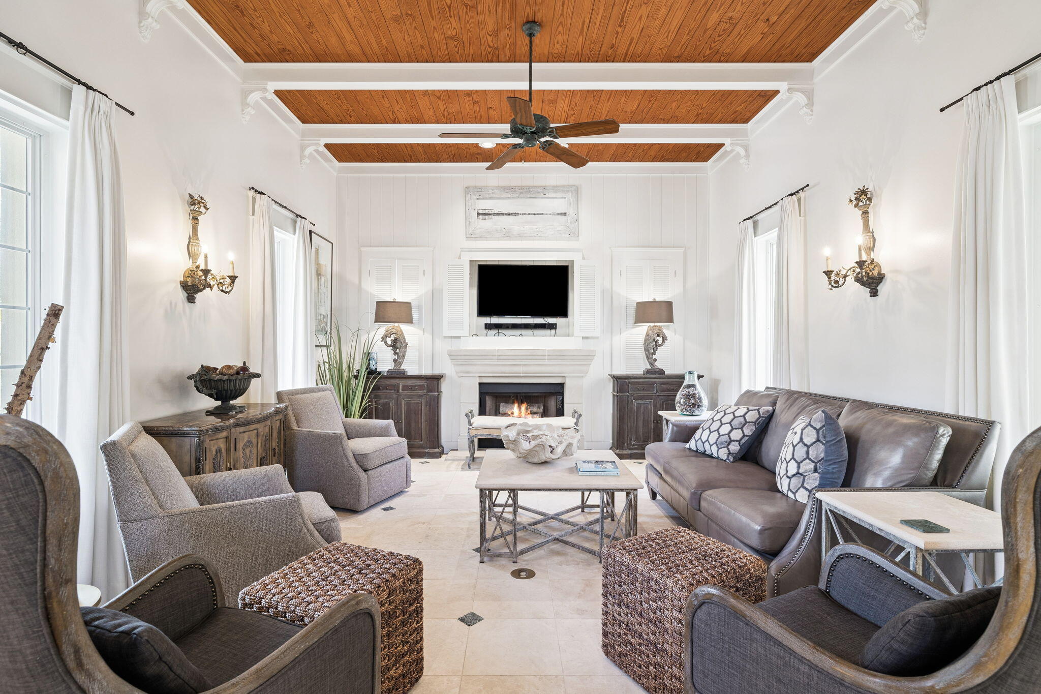 152 White Cliffs Boulevard