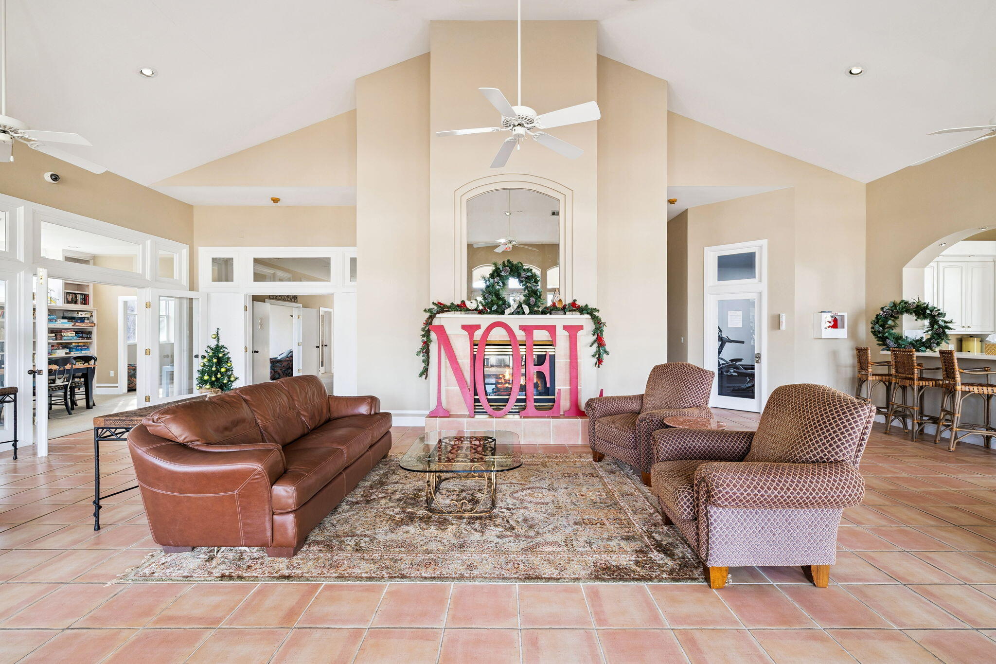 152 White Cliffs Boulevard