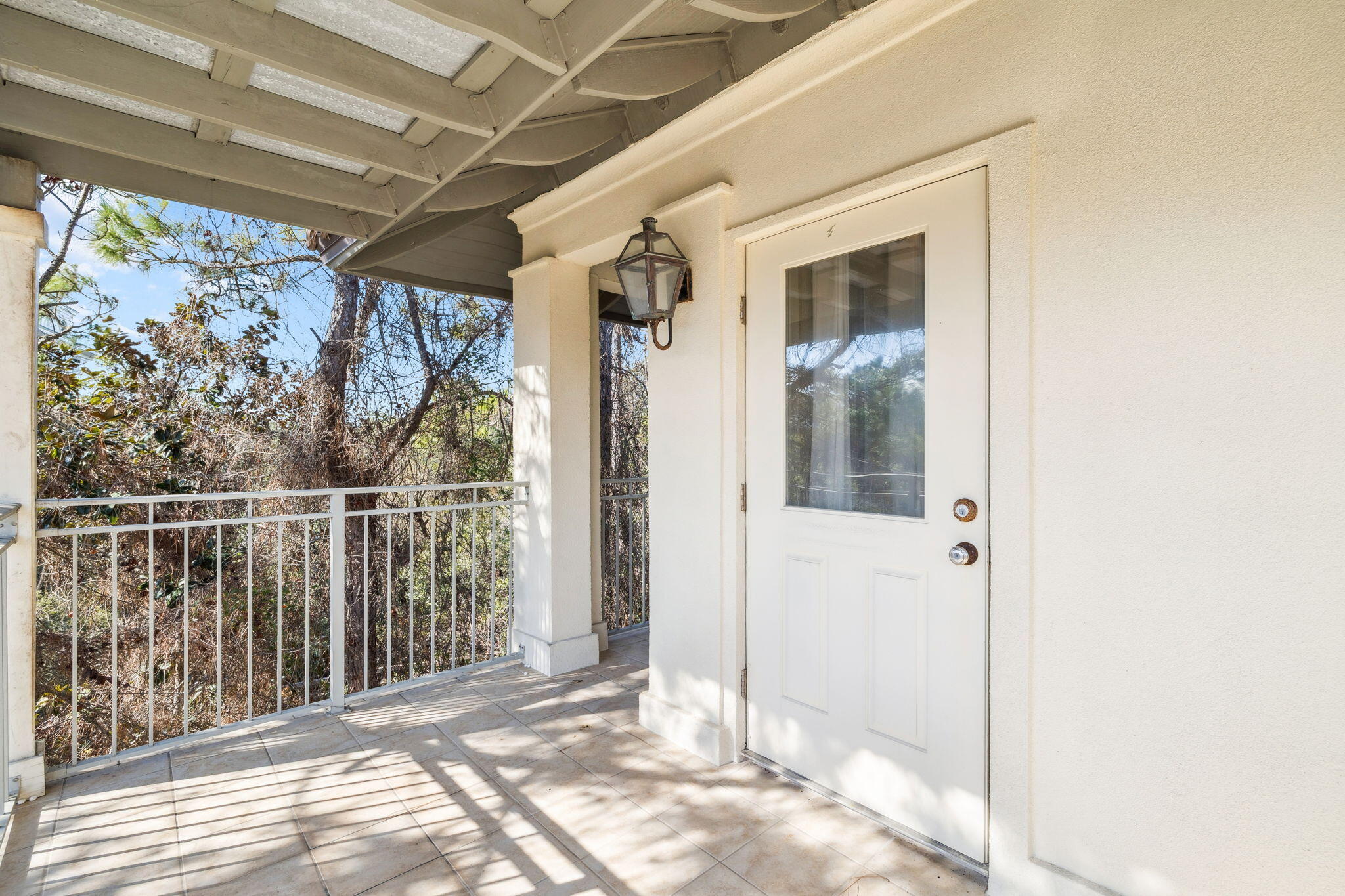 152 White Cliffs Boulevard