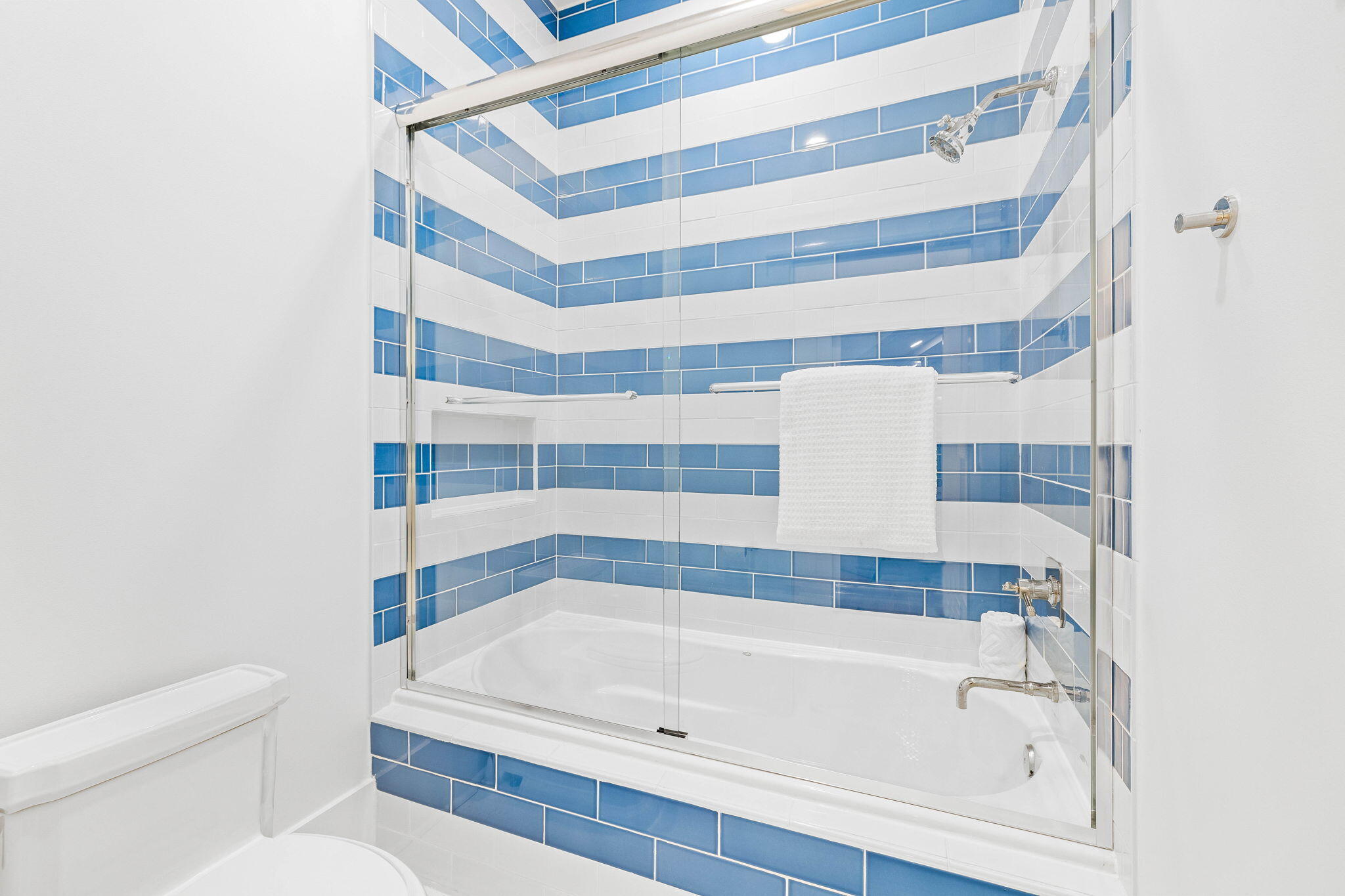 48 Paradise By The Sea Boulevard