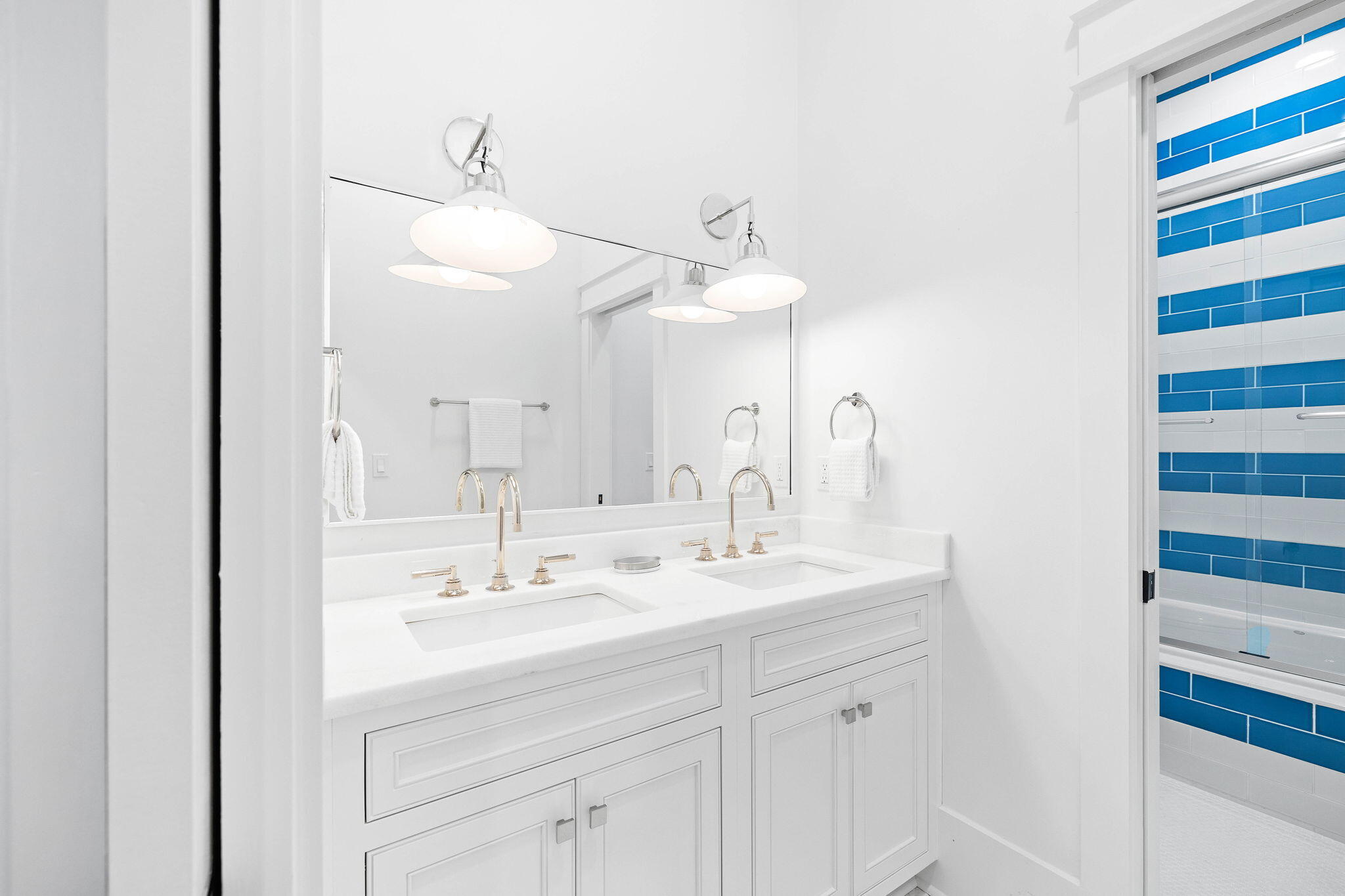 48 Paradise By The Sea Boulevard