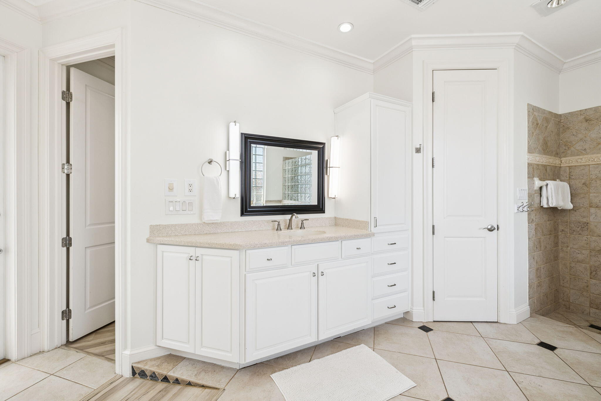 4726 Serendipity Point