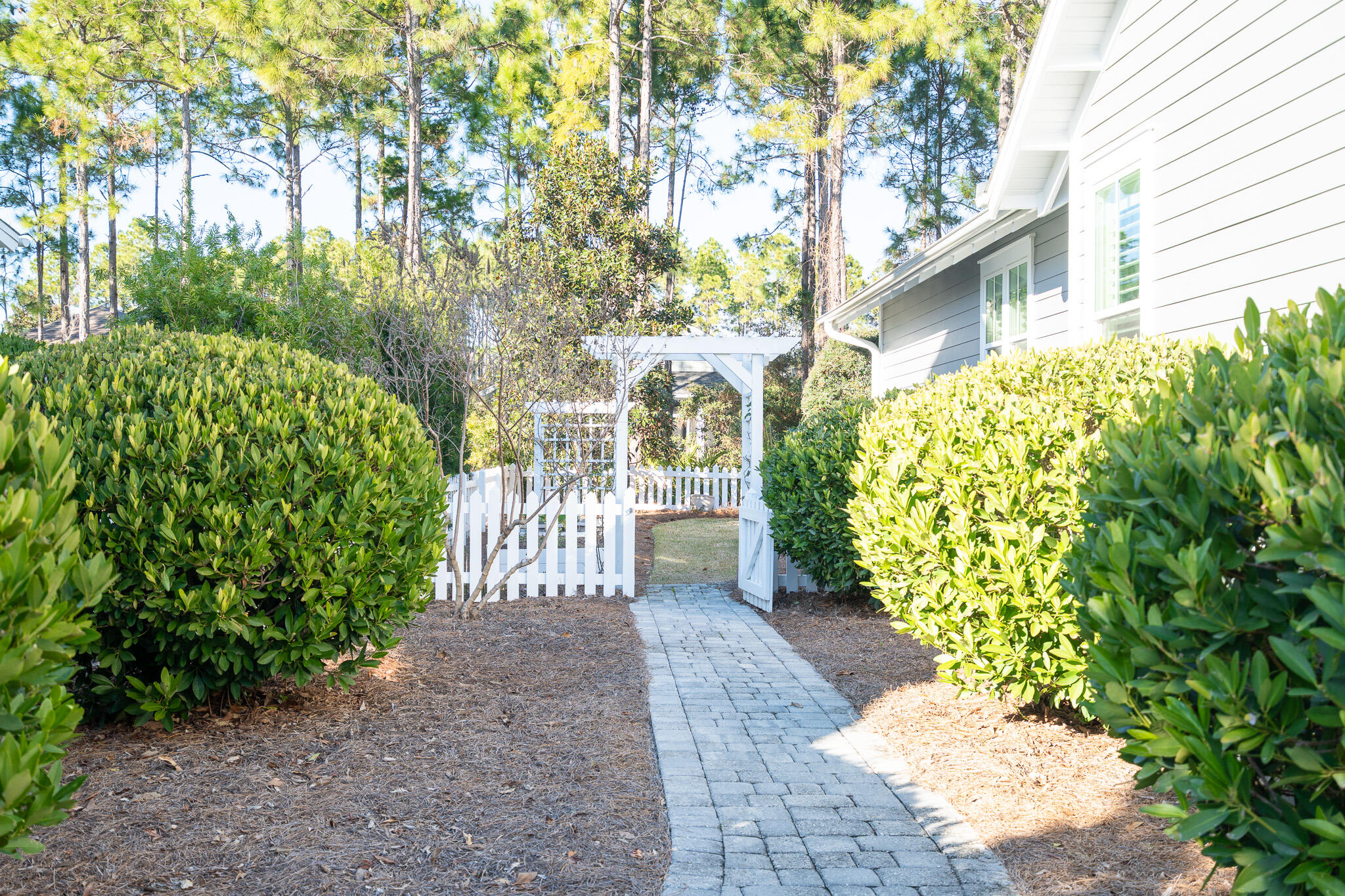 198 Medley Street