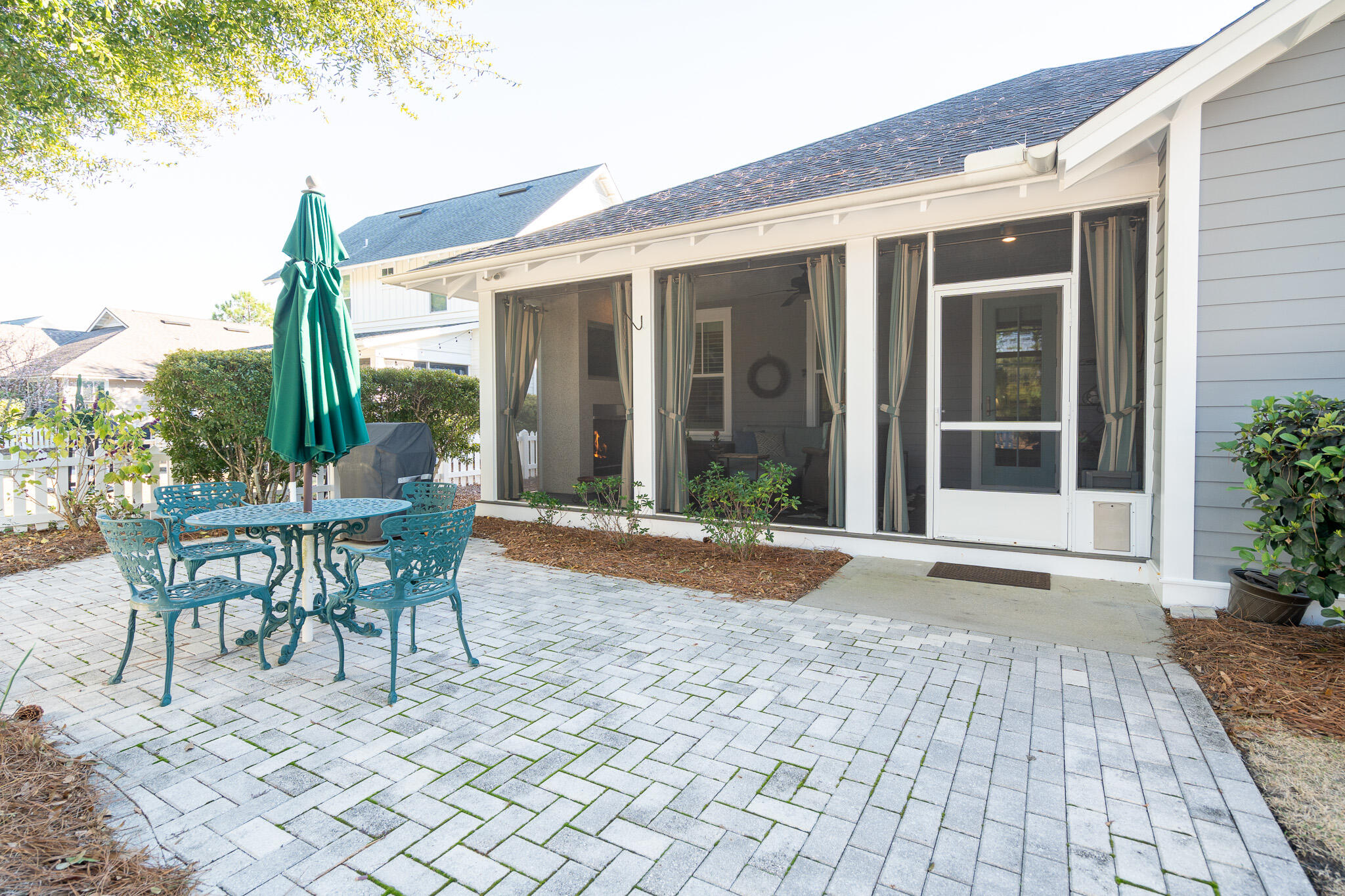 198 Medley Street