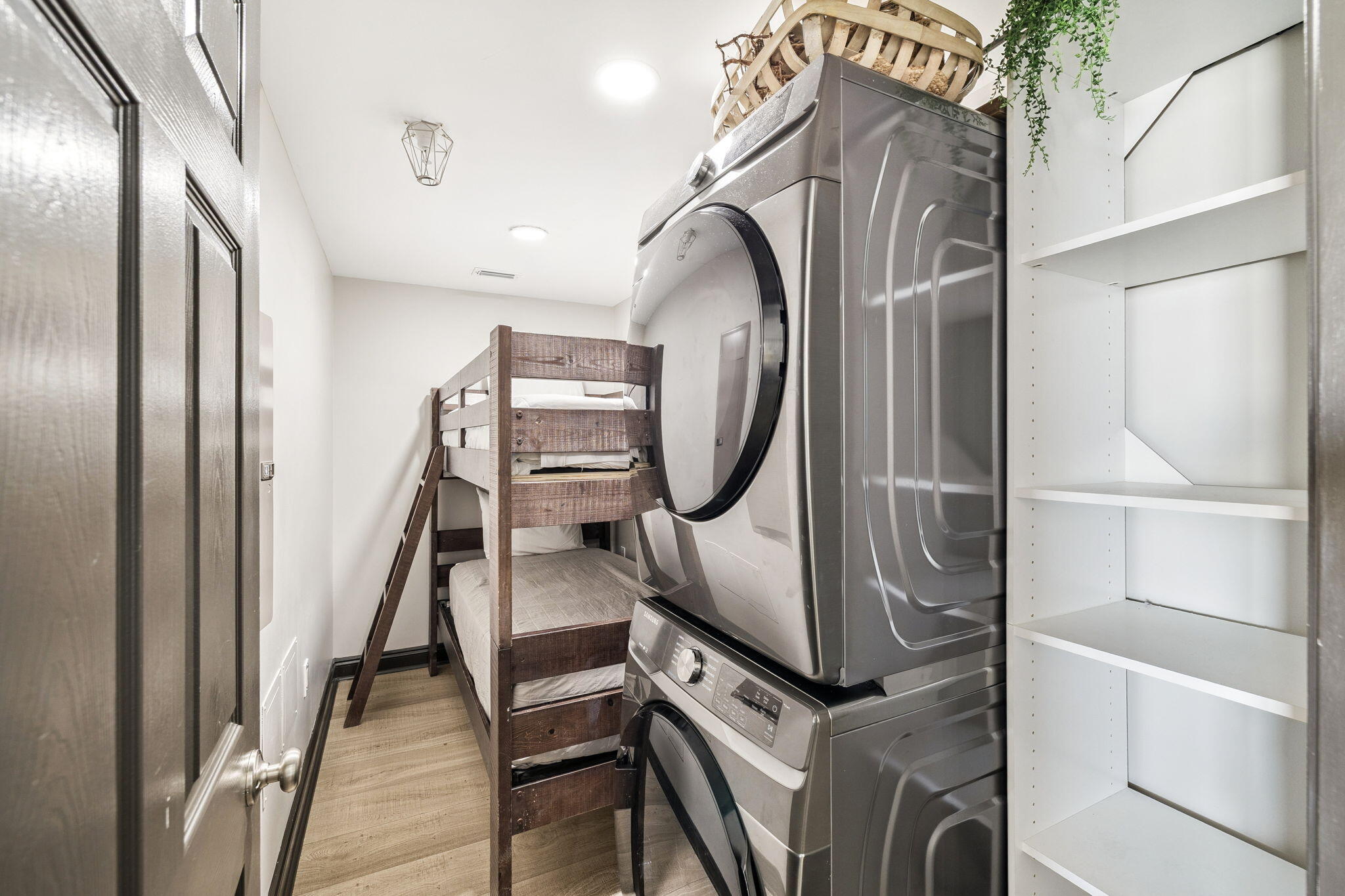 7115 Thomas Drive UNIT 901