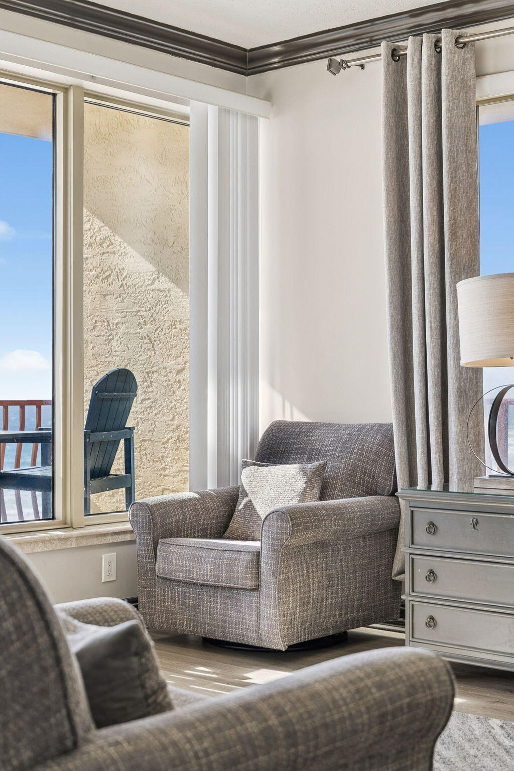 7115 Thomas Drive UNIT 901