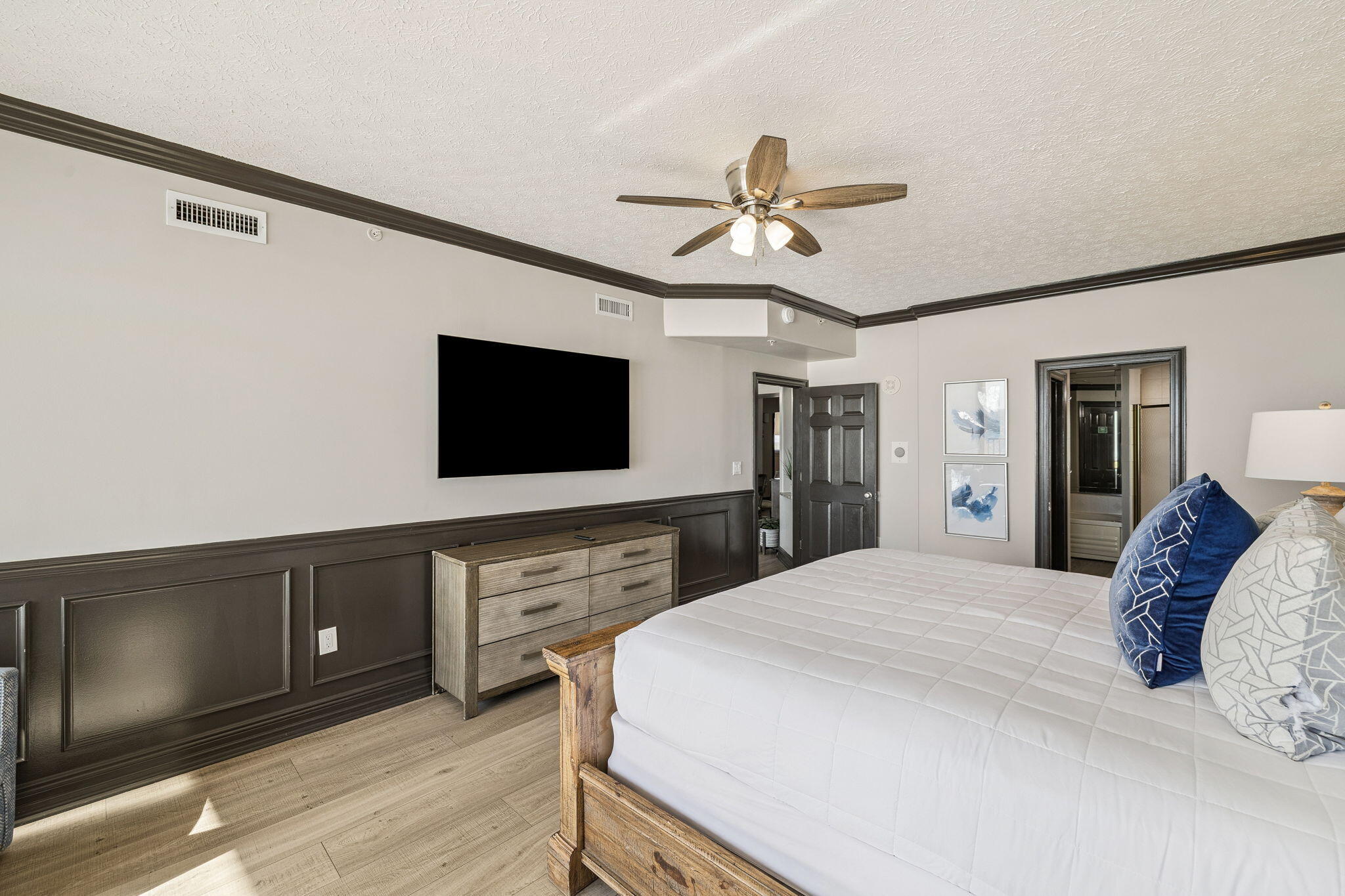 7115 Thomas Drive UNIT 901