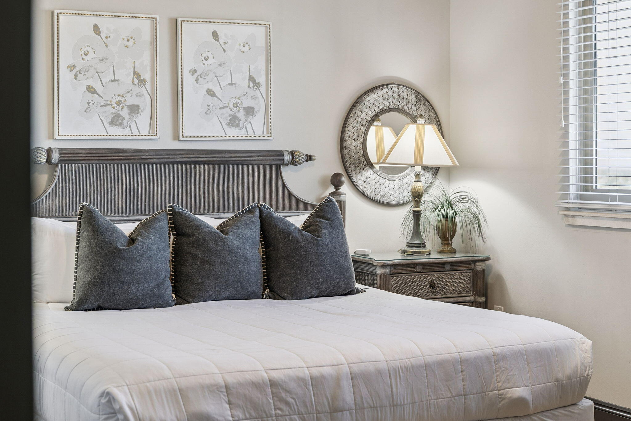 7115 Thomas Drive UNIT 901