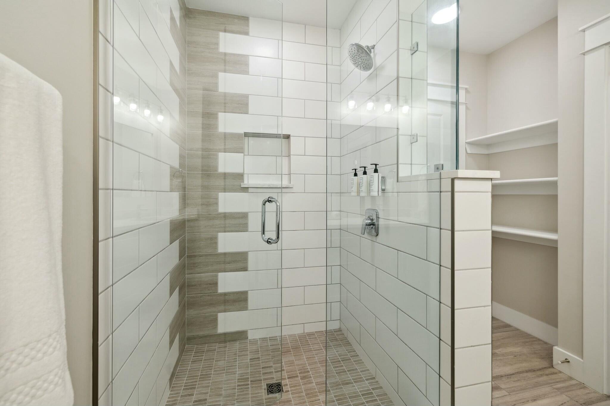 202 Henderson Resort Way 1204