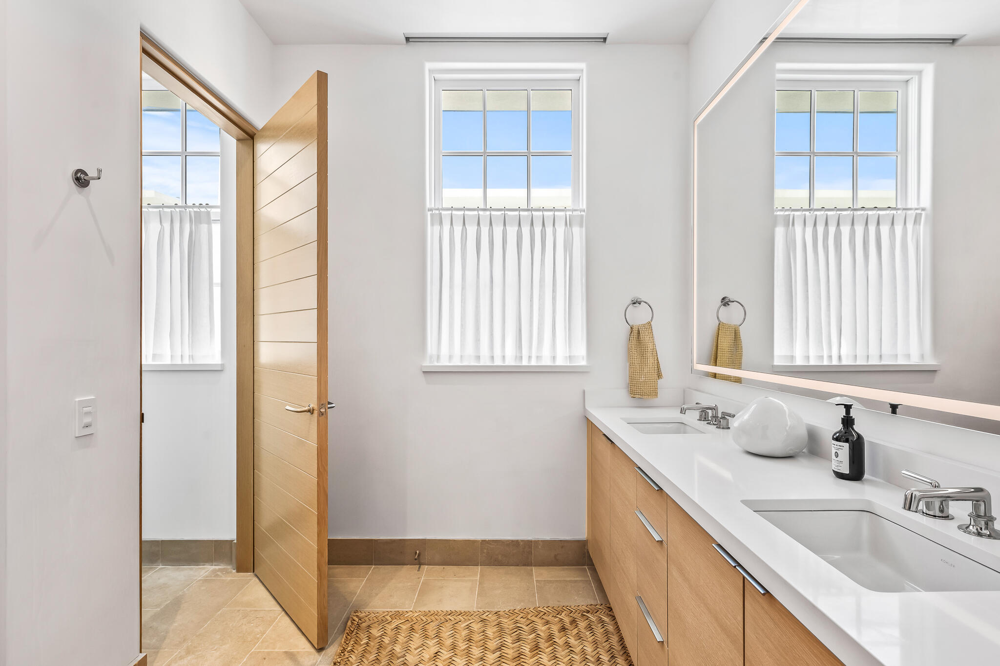 290 Sea Garden Street # 402