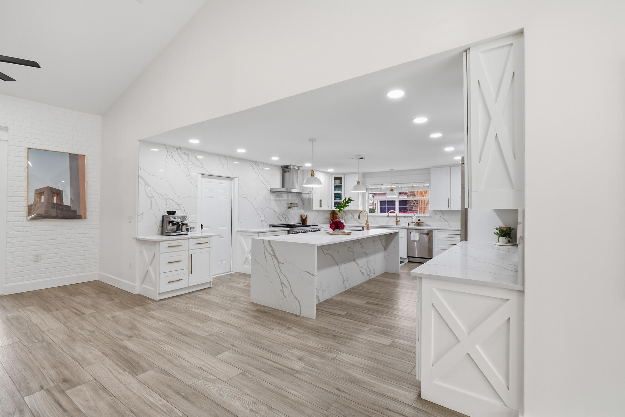 1042 Driftwood Point Road