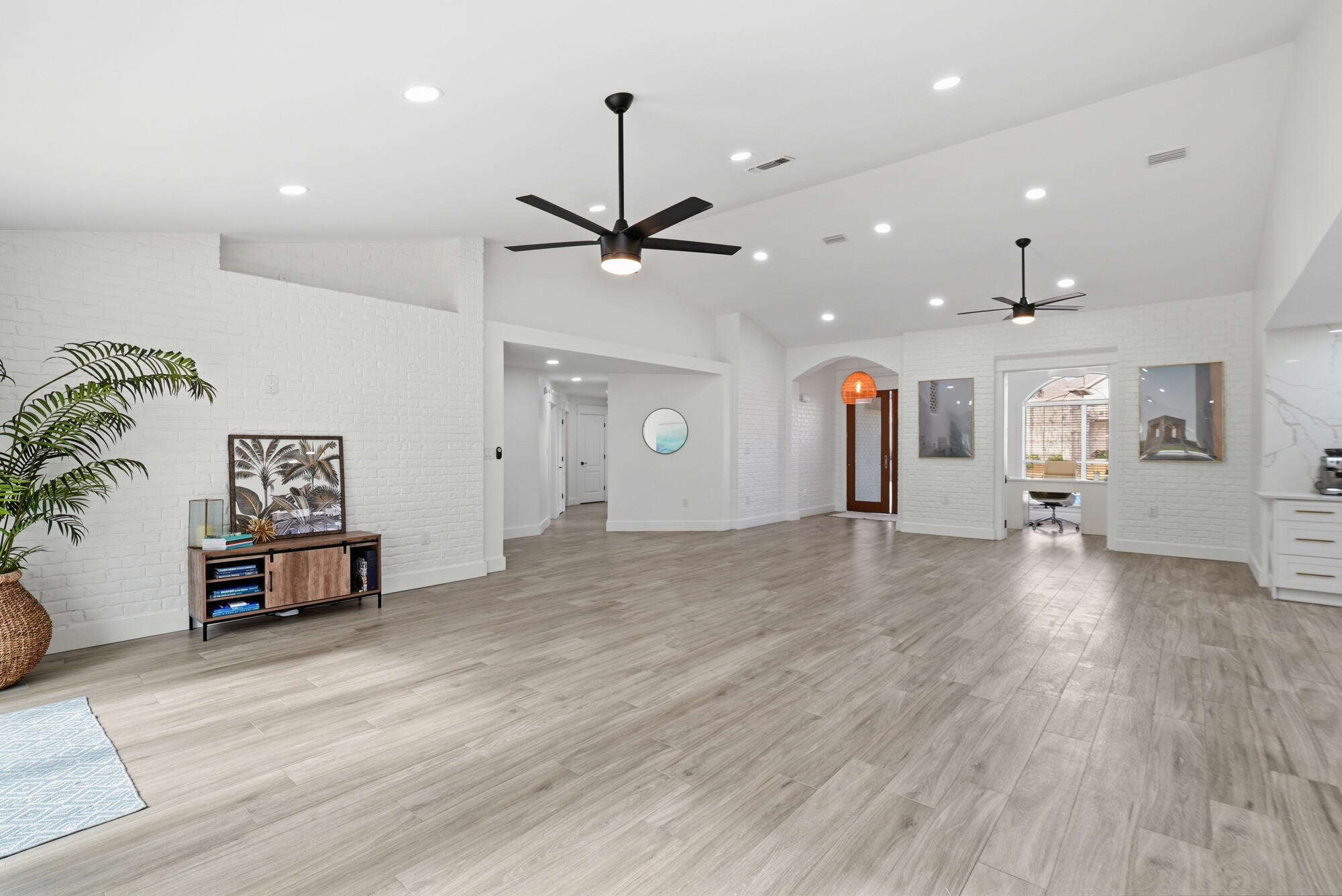 1042 Driftwood Point Road