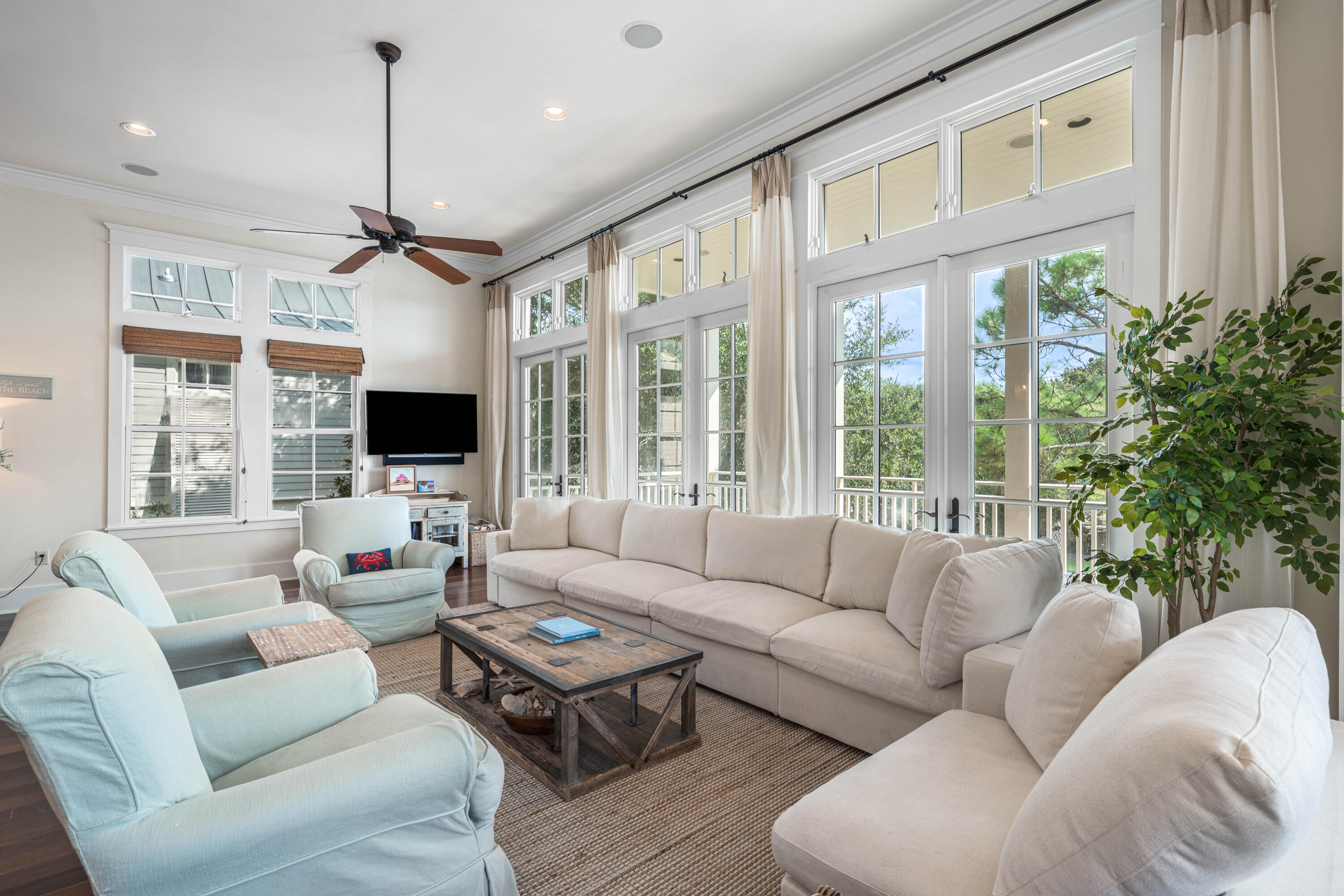 81 Western Lake Drive