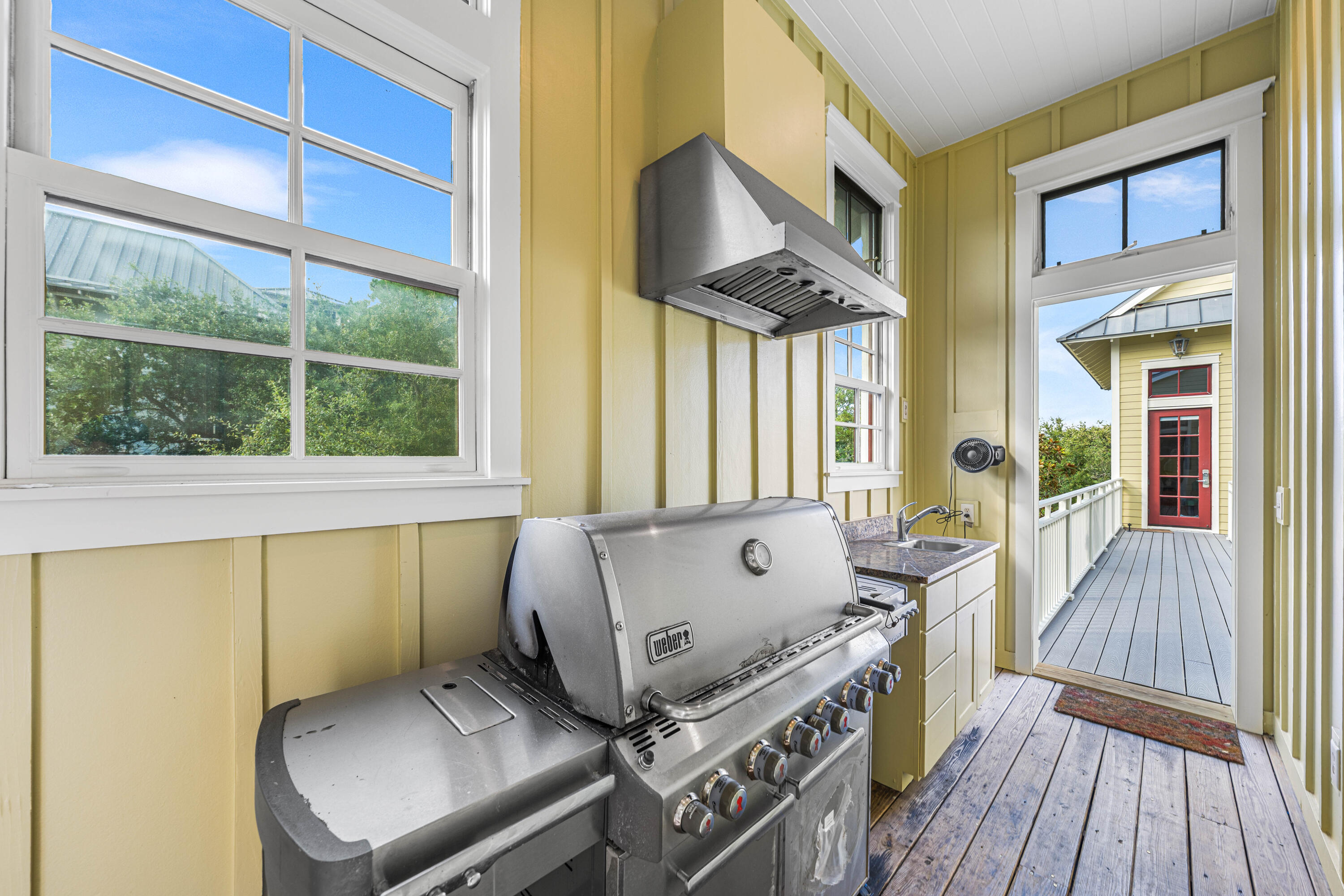 81 Western Lake Drive