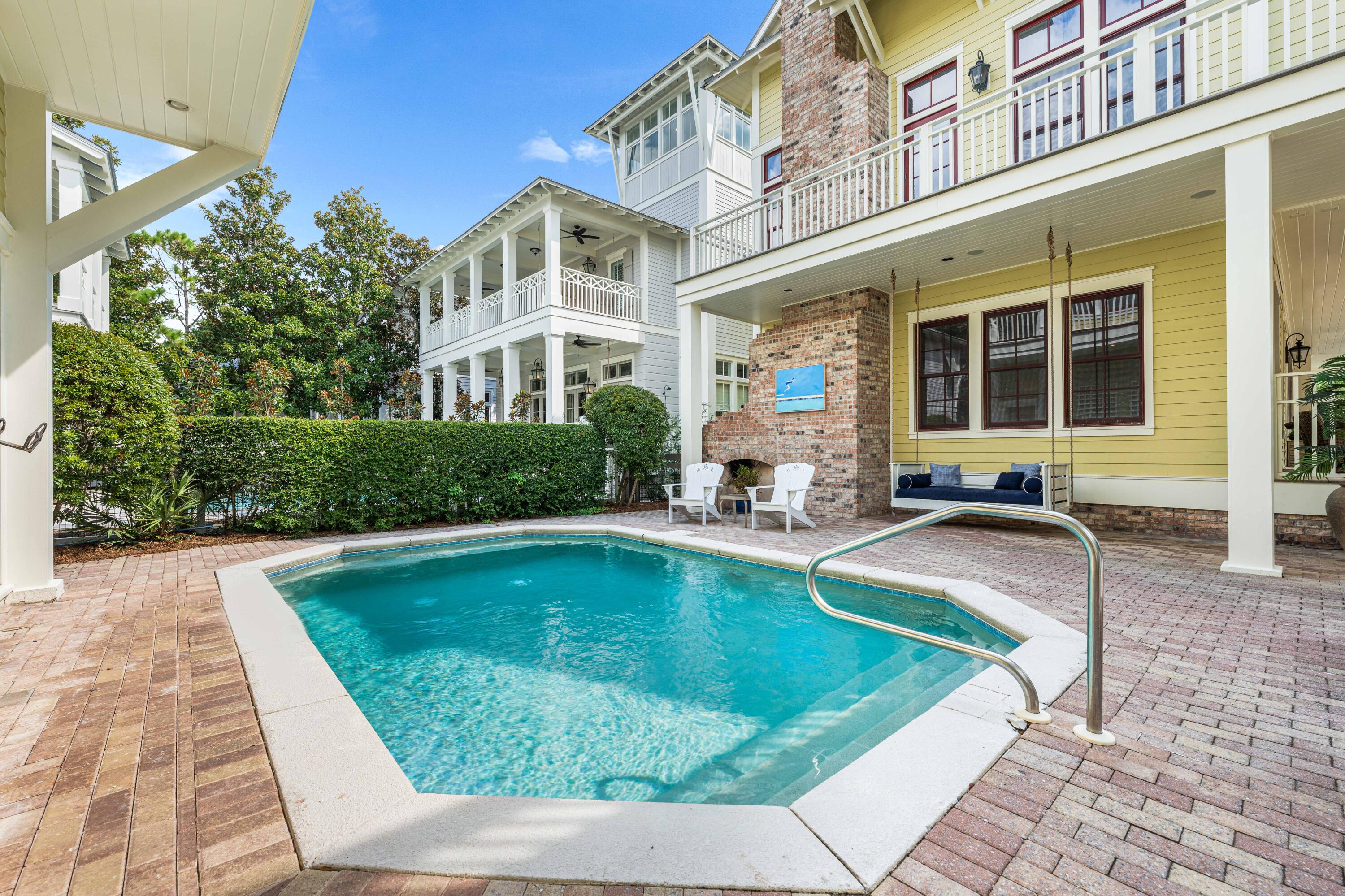 81 Western Lake Drive