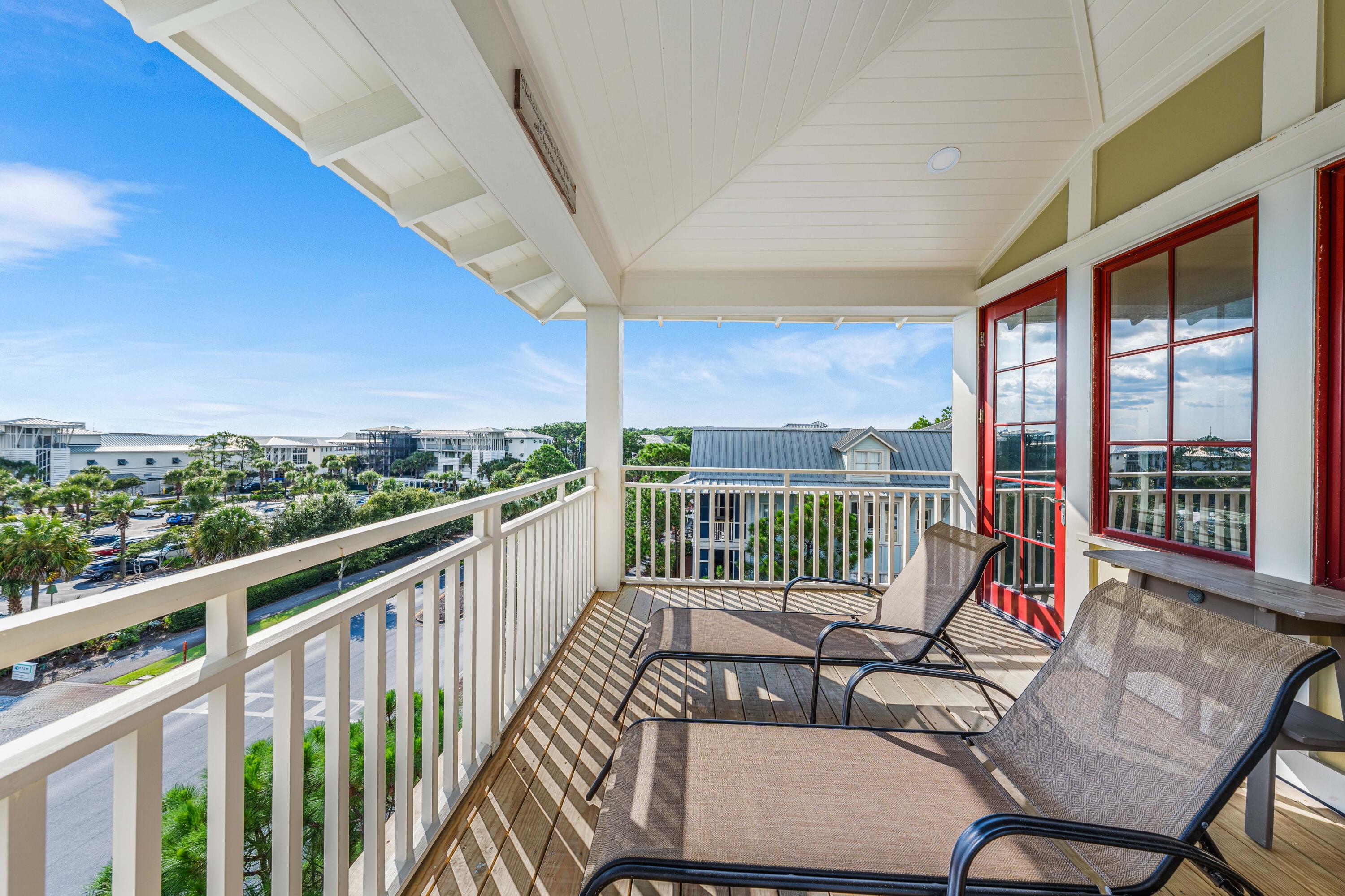 81 Western Lake Drive