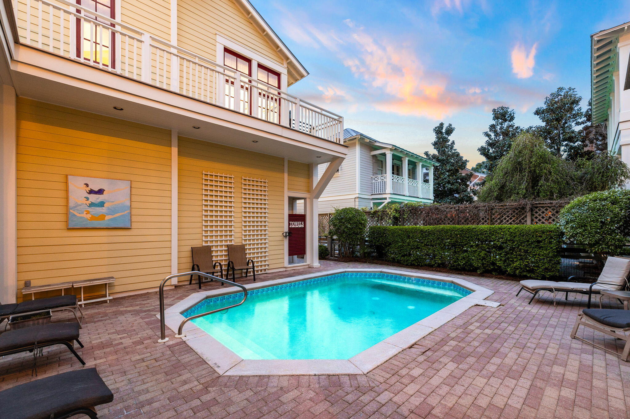 81 Western Lake Drive