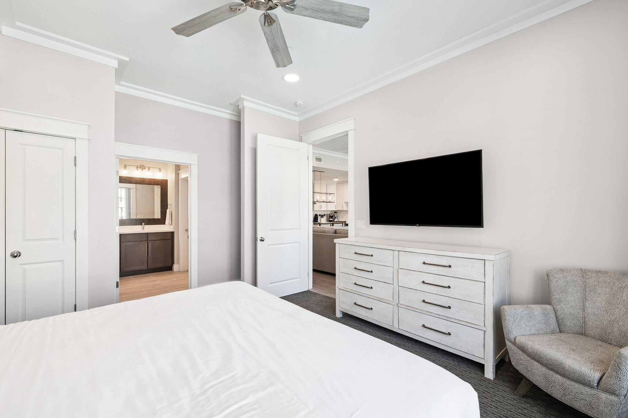 201 Henderson Resort Way 2104