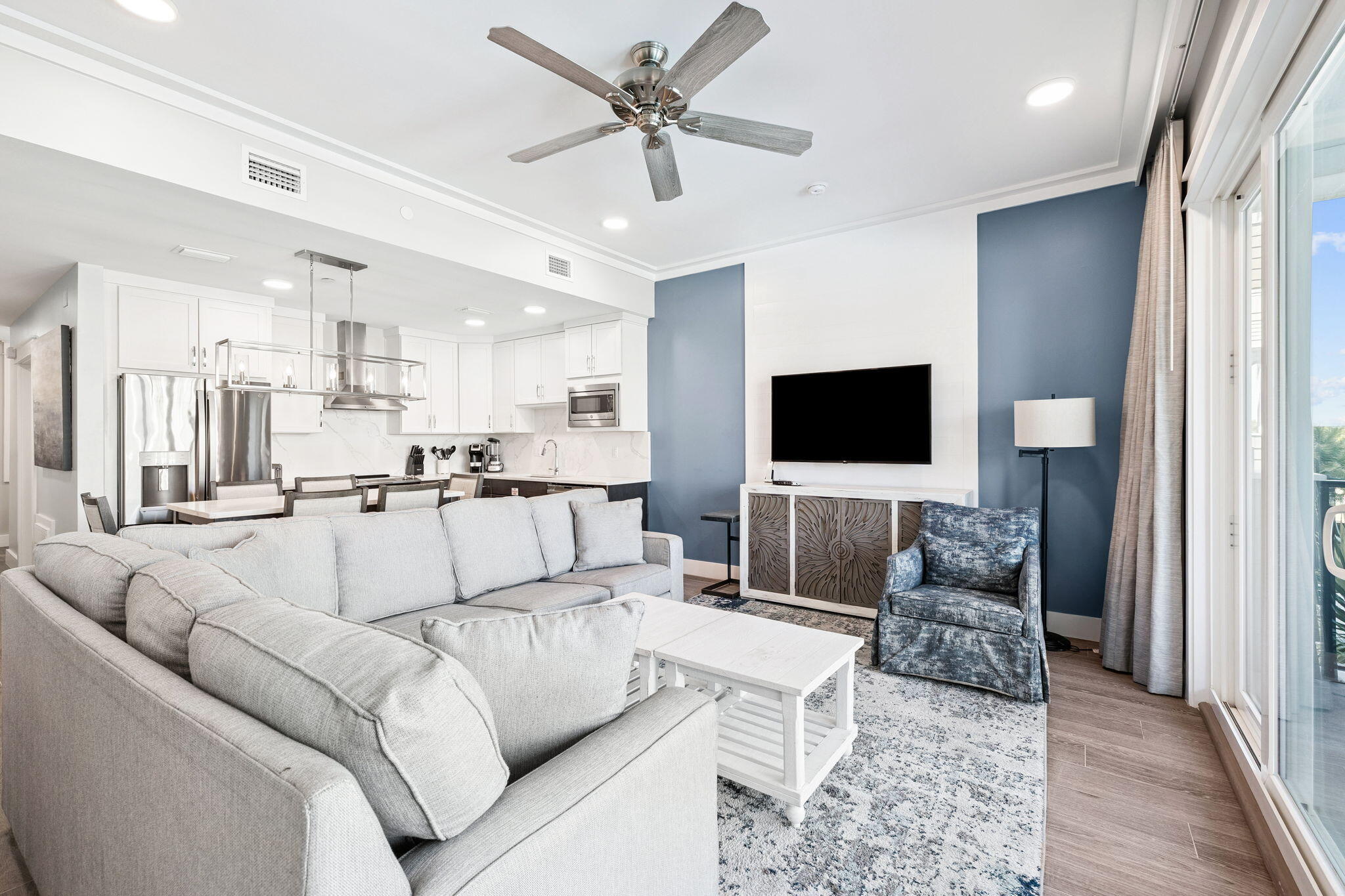 201 Henderson Resort Way 2104