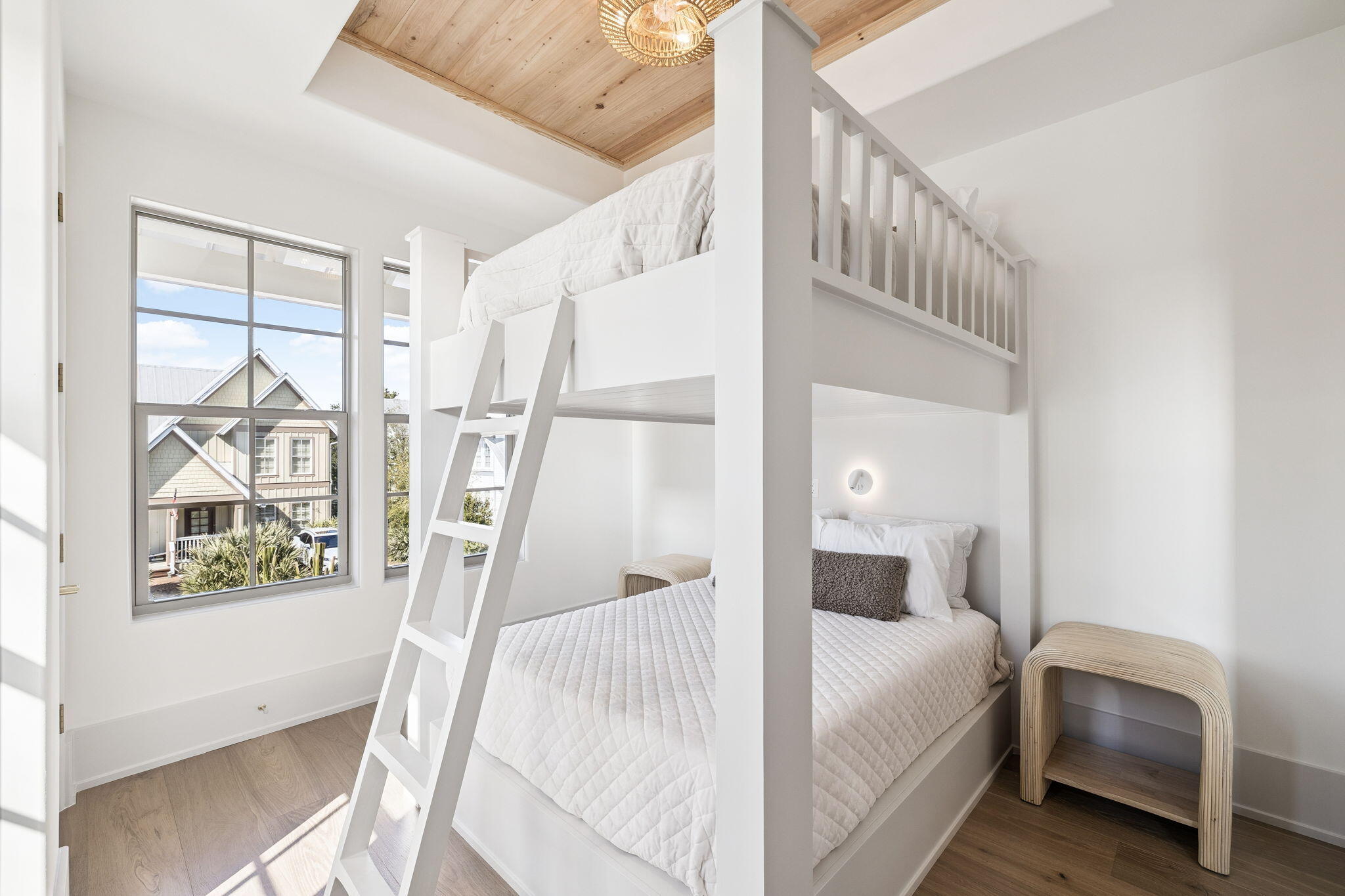 28 E Willow Mist Road