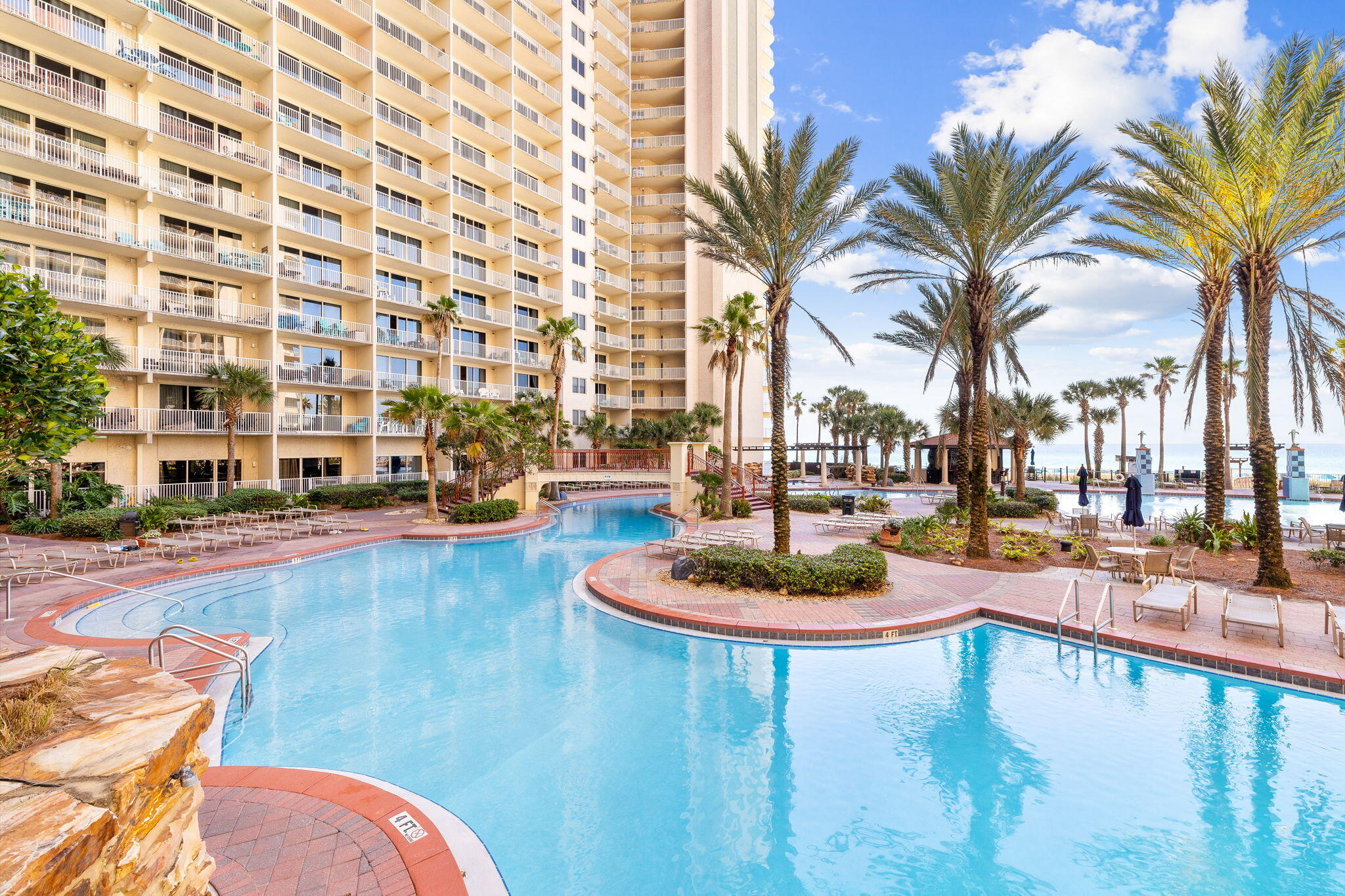 9900 S Thomas Drive UNIT 2011