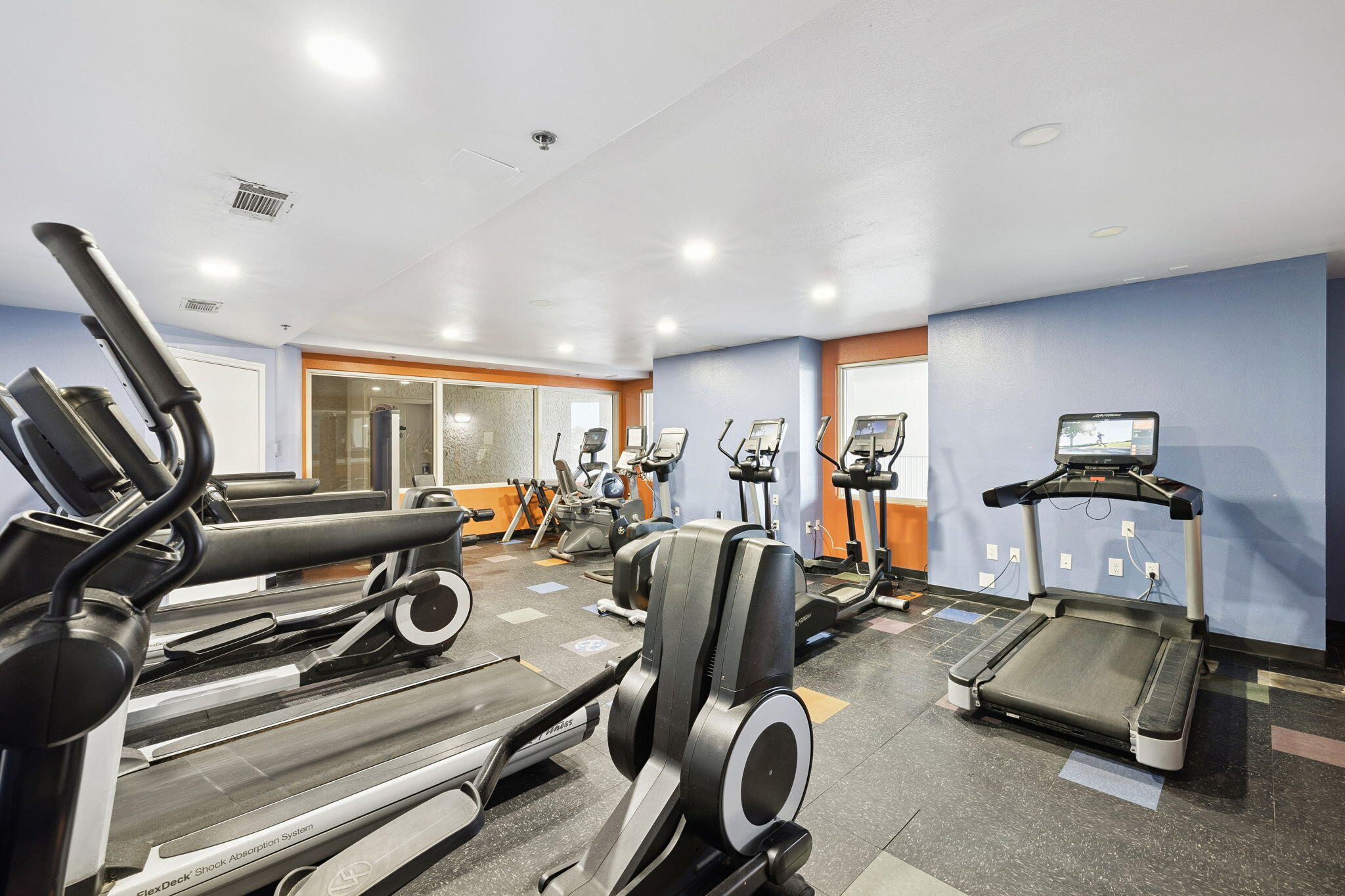 9900 S Thomas Drive UNIT 2011