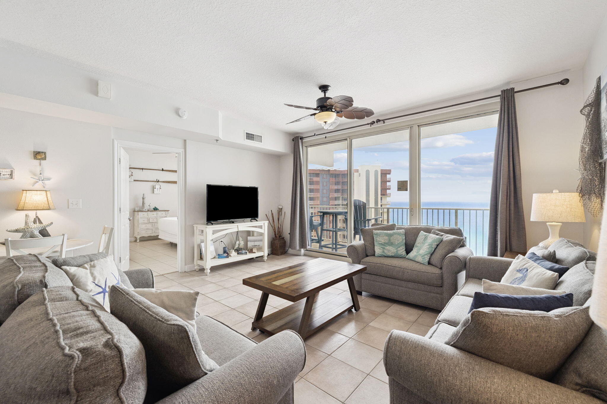 9900 S Thomas Drive UNIT 2011