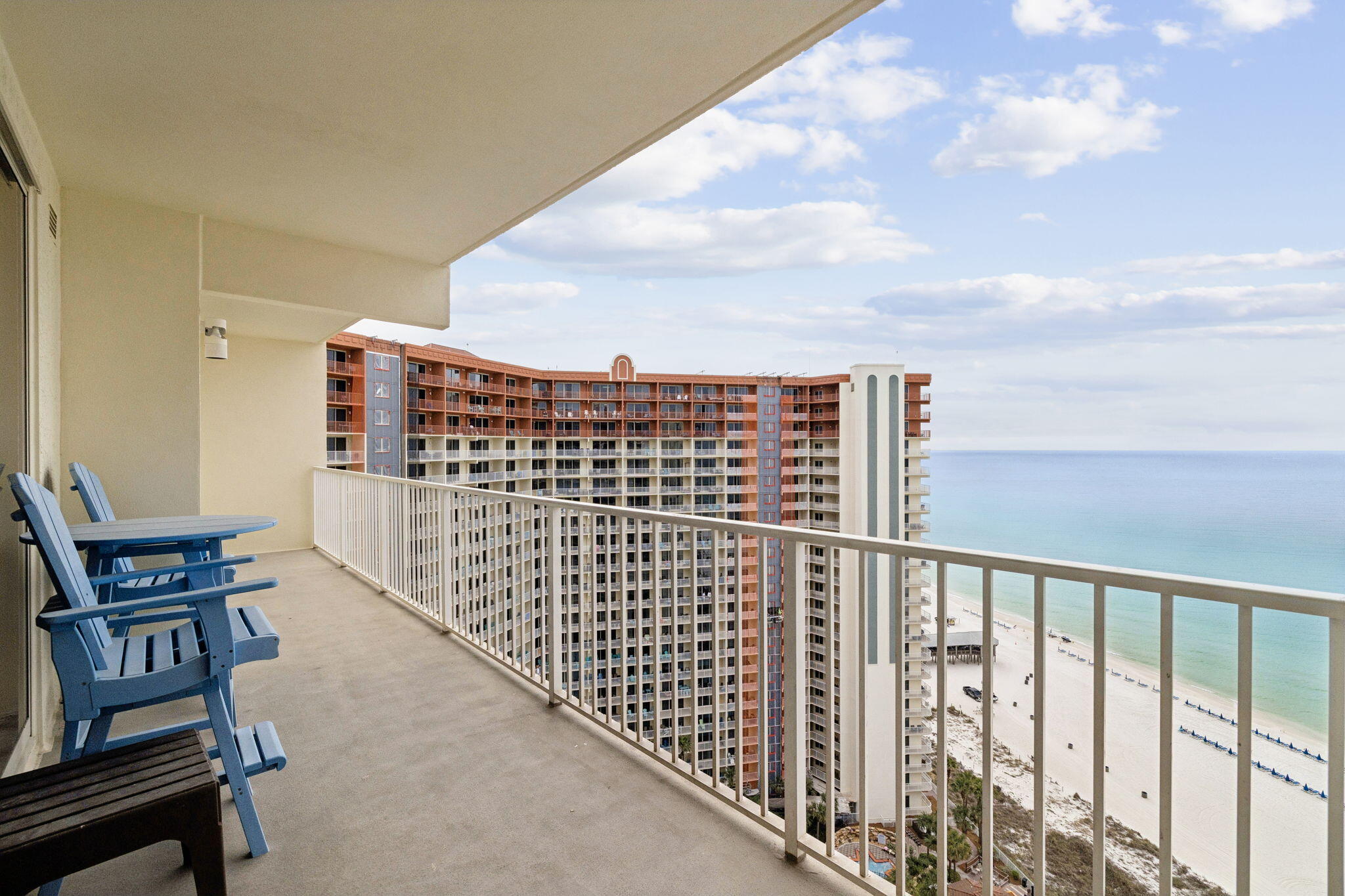 9900 S Thomas Drive UNIT 2011