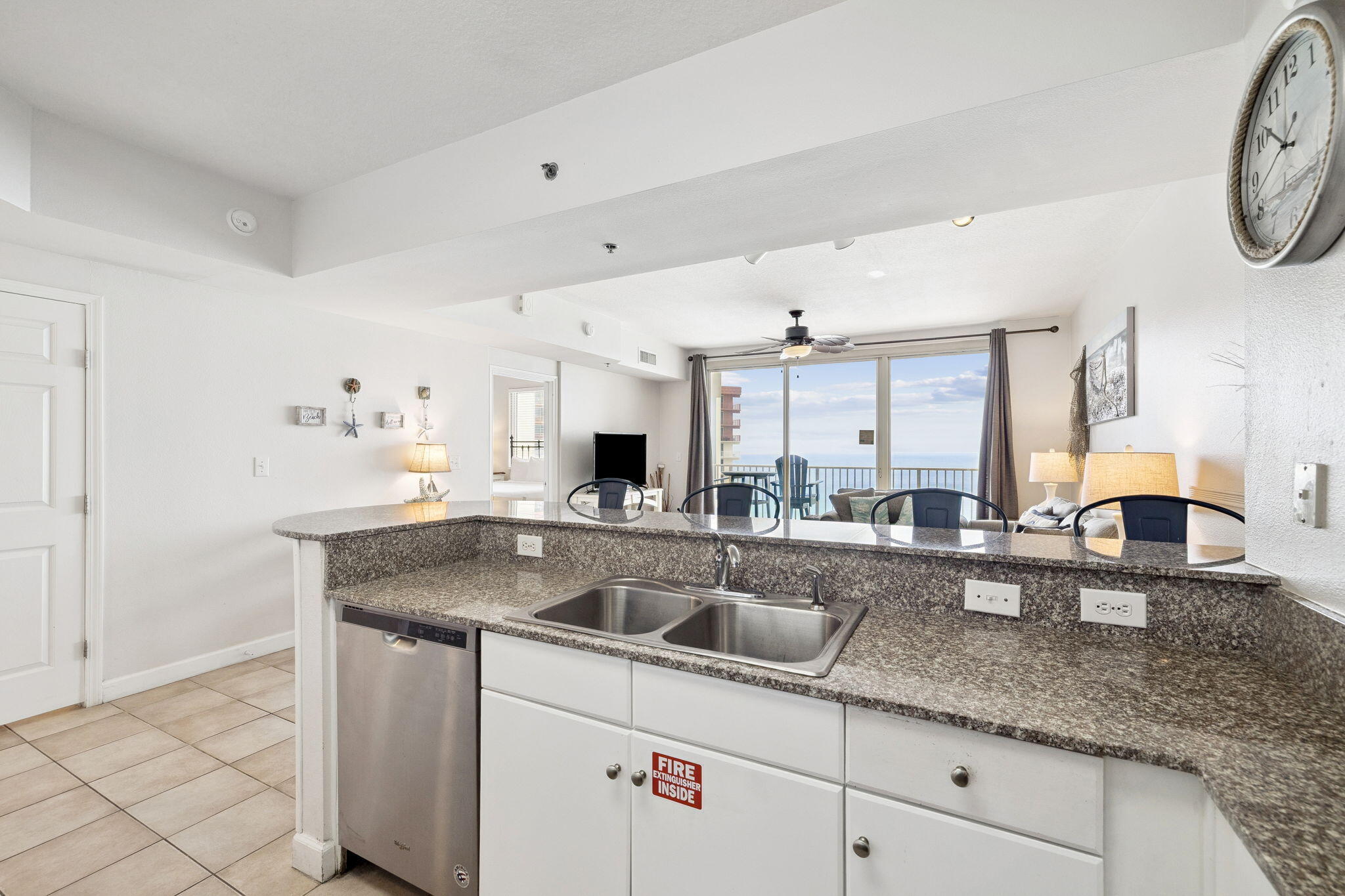 9900 S Thomas Drive UNIT 2011