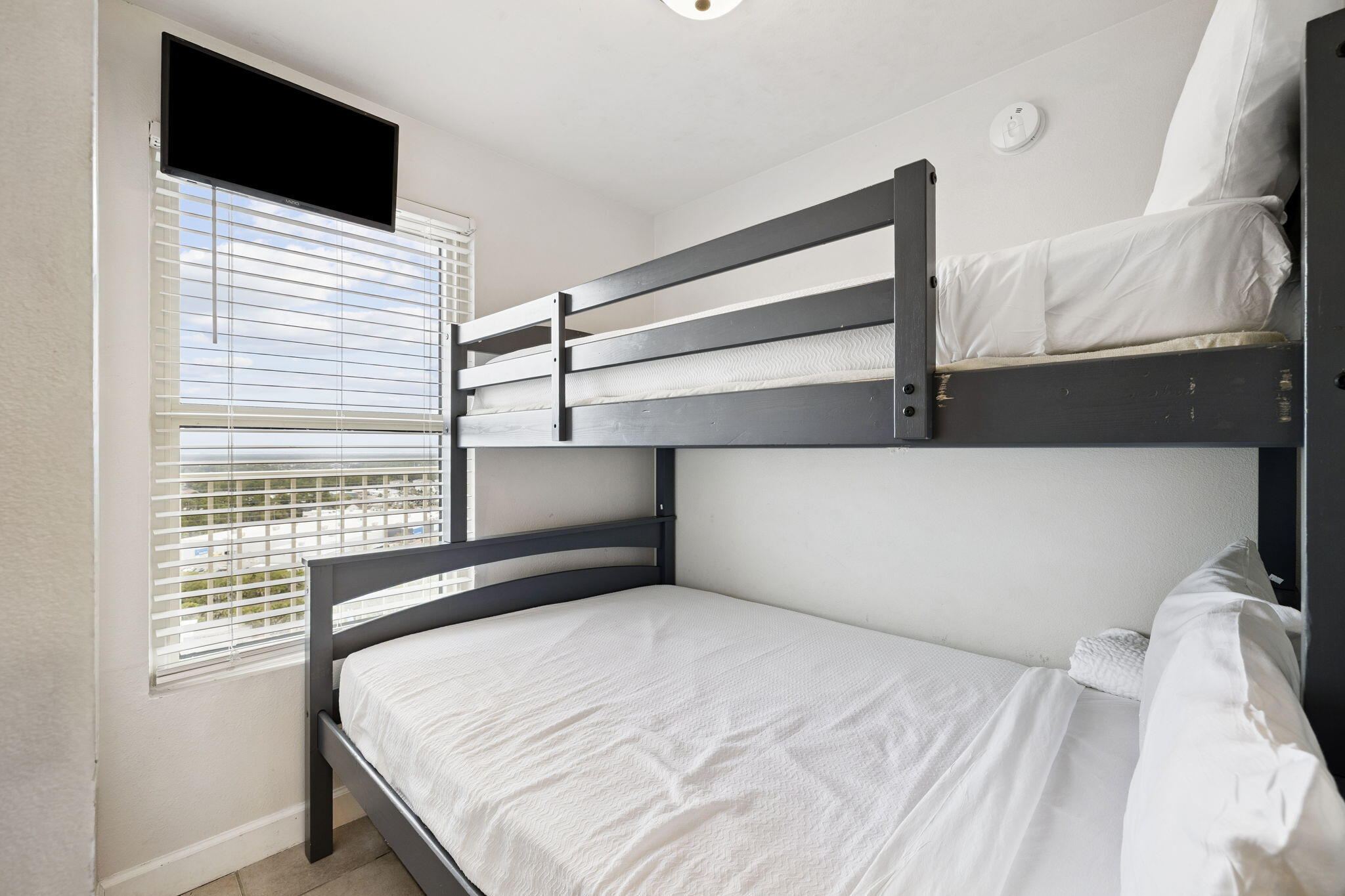 9900 S Thomas Drive UNIT 2011