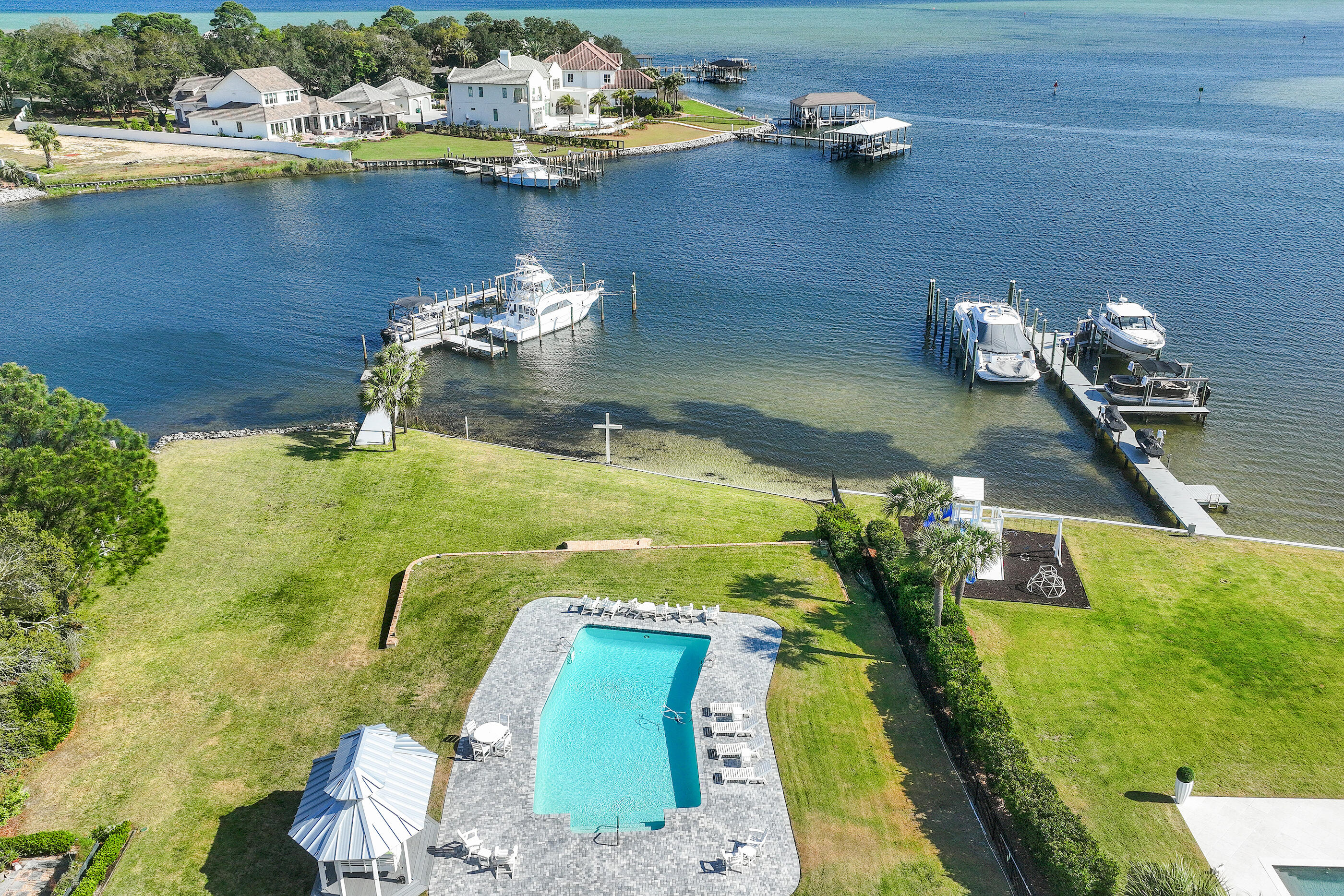 124 Indian Bayou Drive