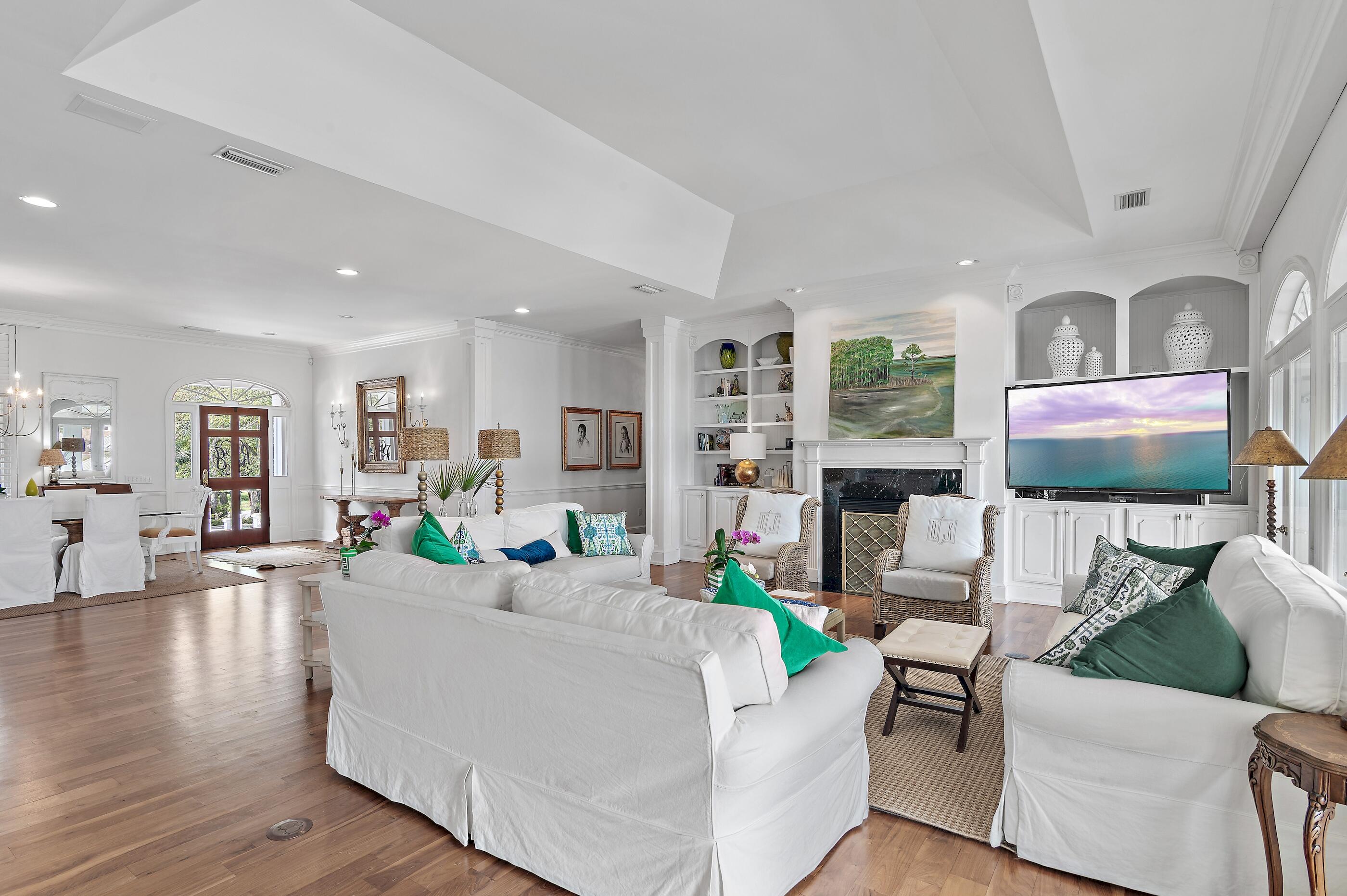 124 Indian Bayou Drive