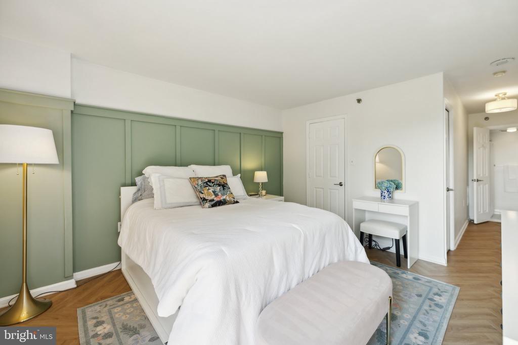 1301 N COURTHOUSE ROAD 602