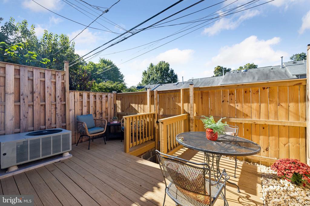 2116 N BRANDYWINE STREET