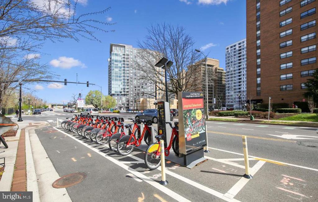 656 15TH STREET S Unit: 2