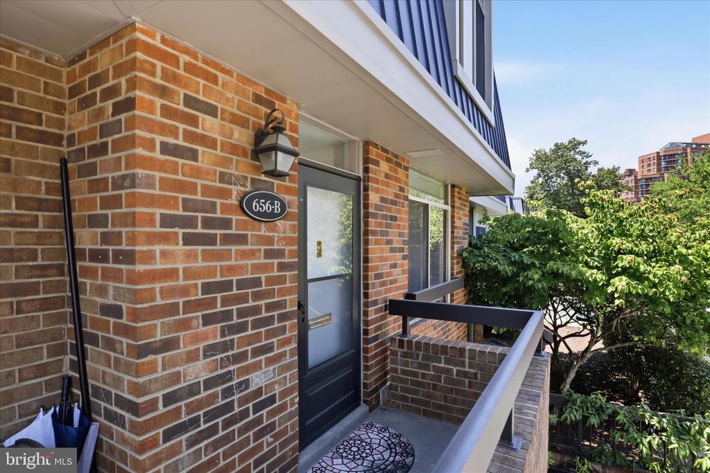 656 15TH STREET S Unit: 2